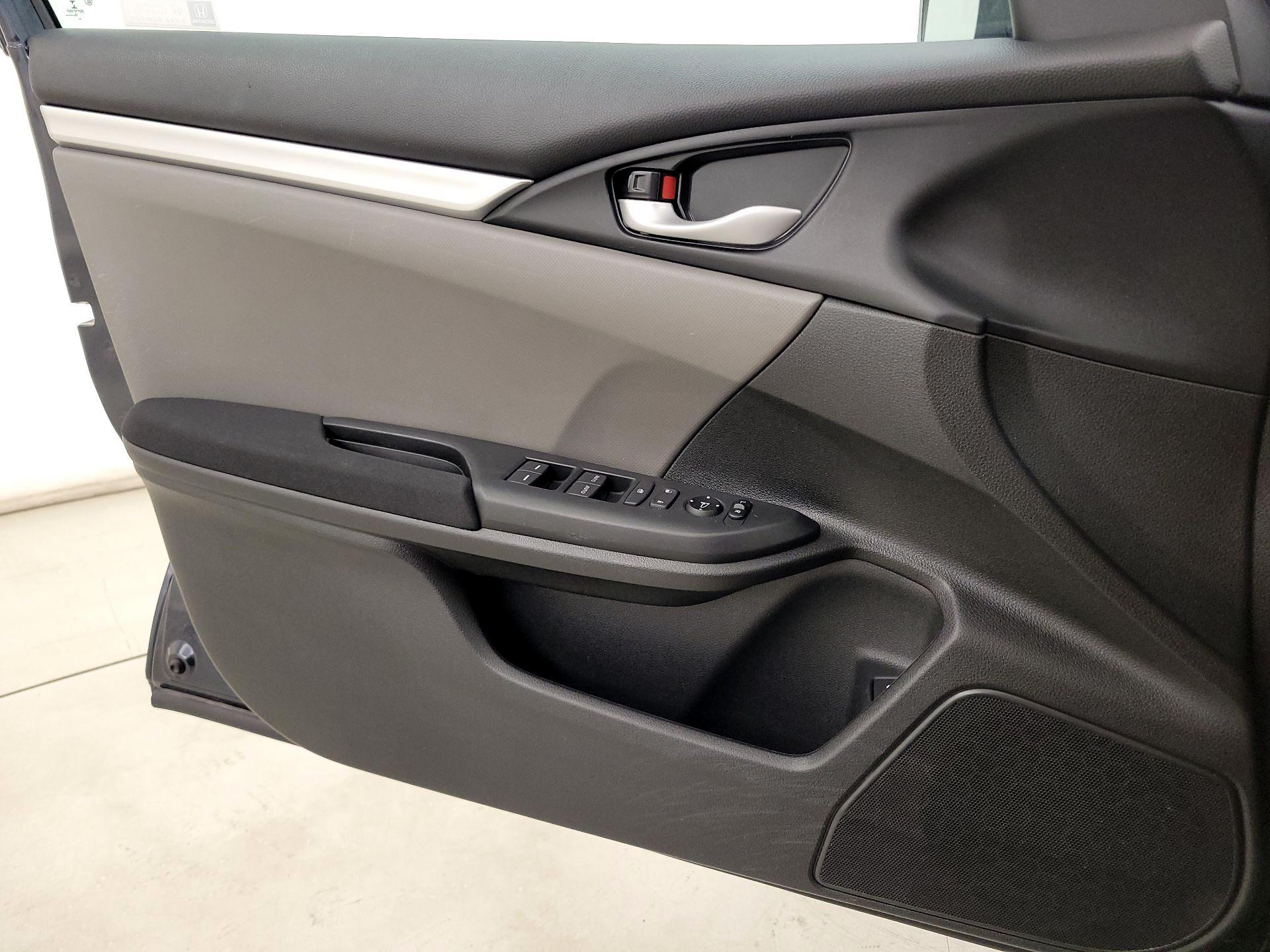 Thumbnail: 2018 Honda Civic - 12
