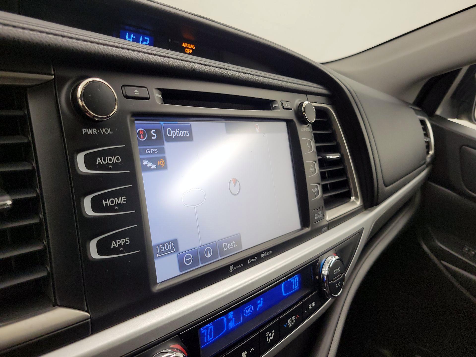 Thumbnail: 2018 Toyota Highlander - 14