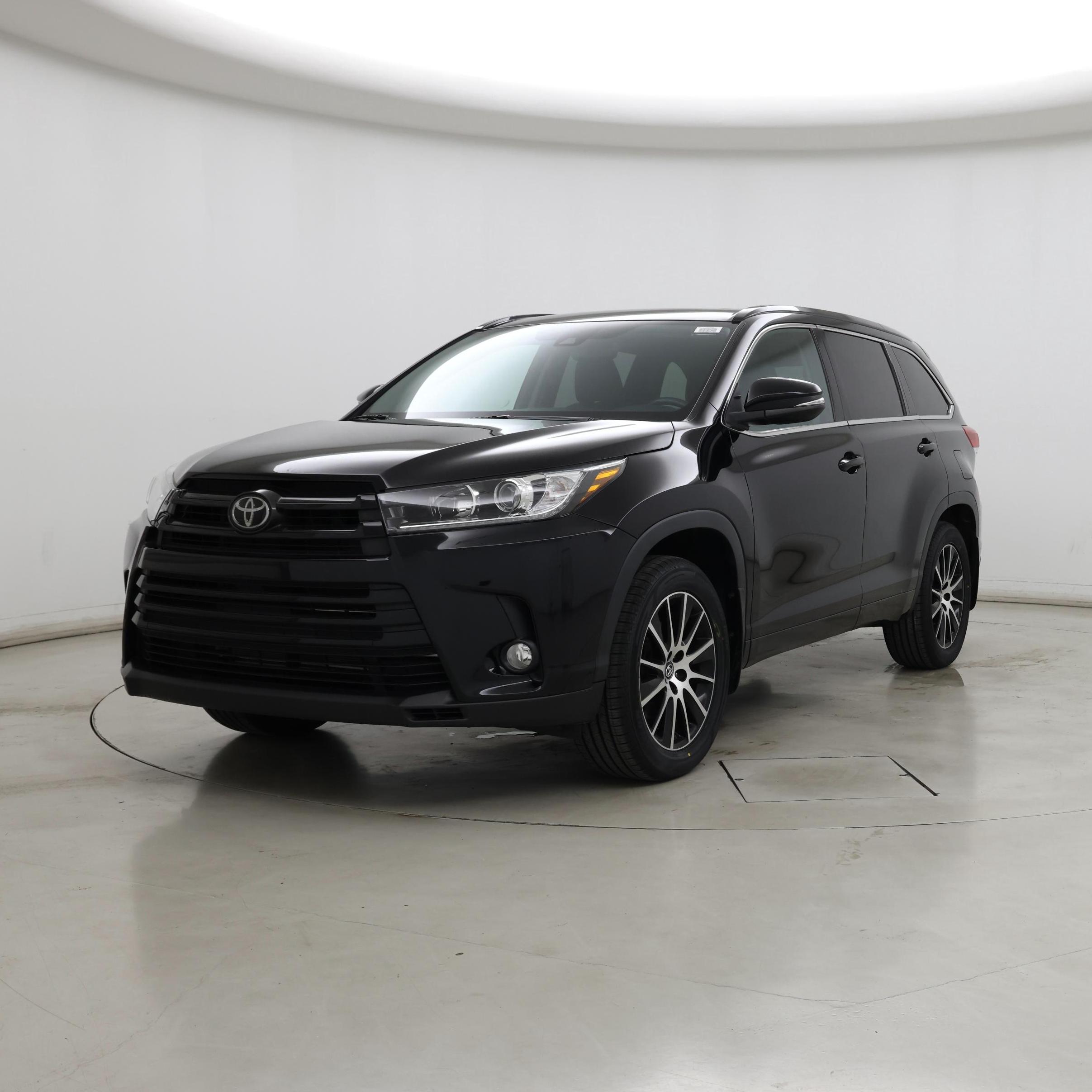 Thumbnail: 2018 Toyota Highlander - 4