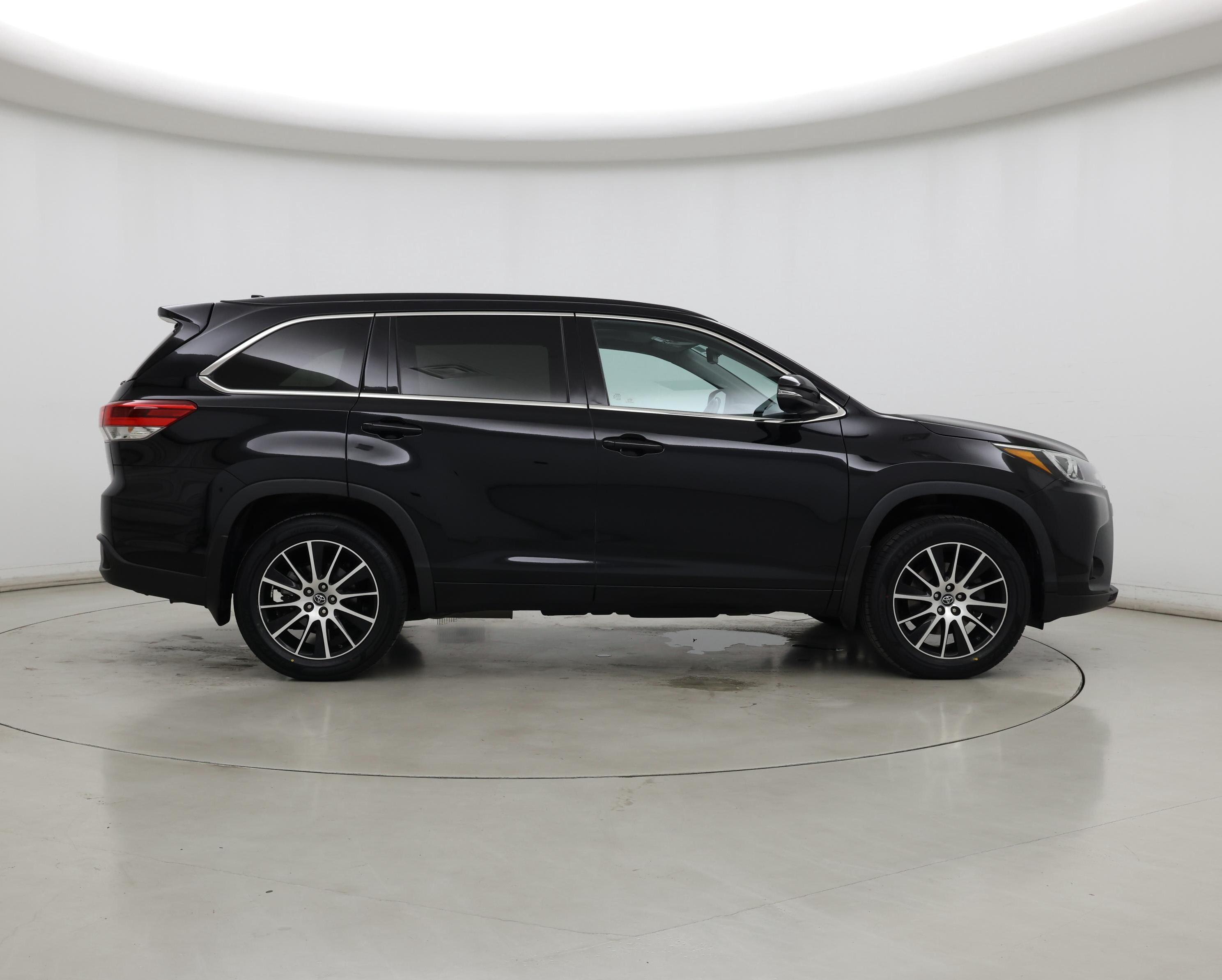 Thumbnail: 2018 Toyota Highlander - 7