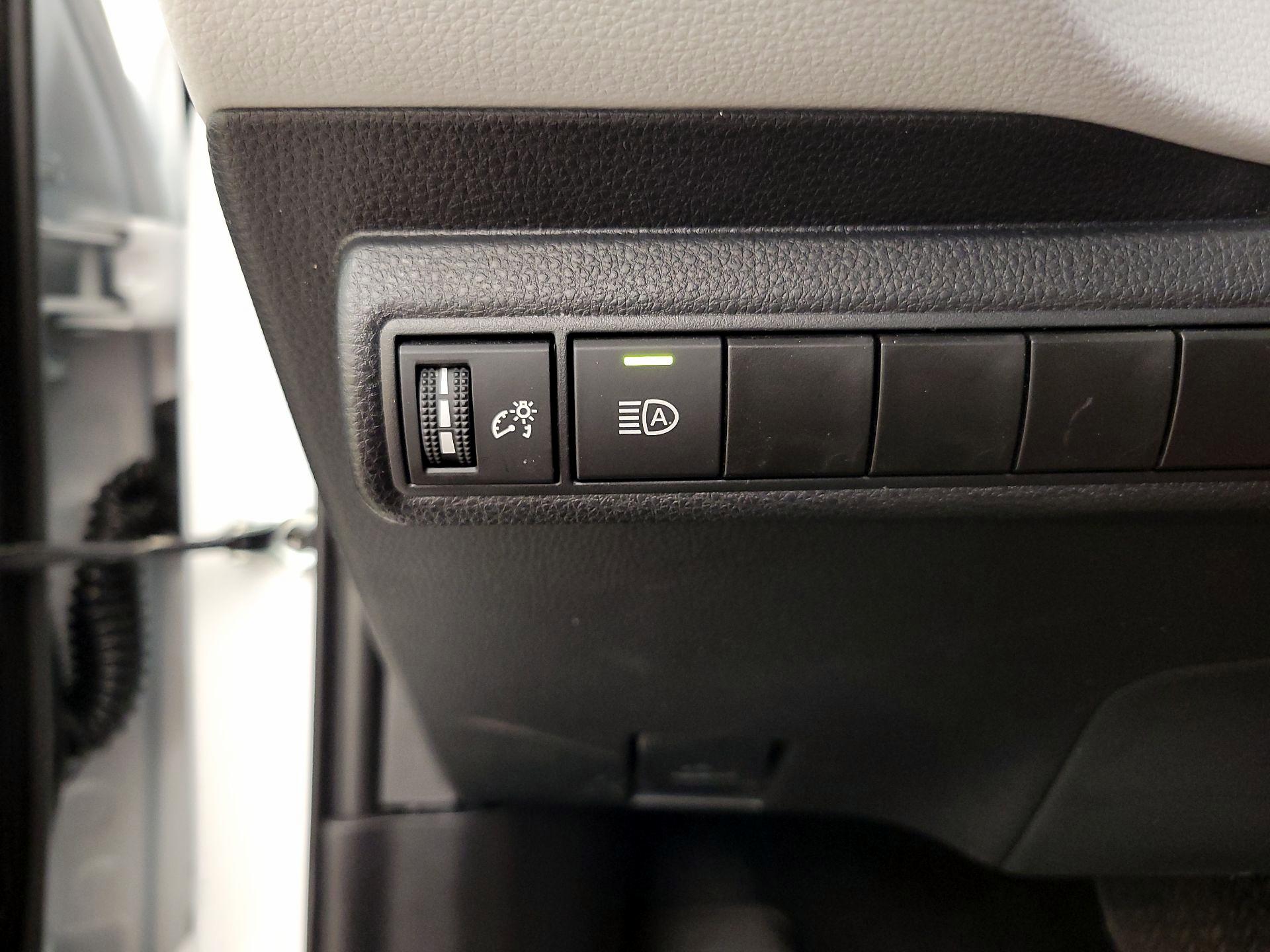 Thumbnail: 2025 Toyota Corolla - 13