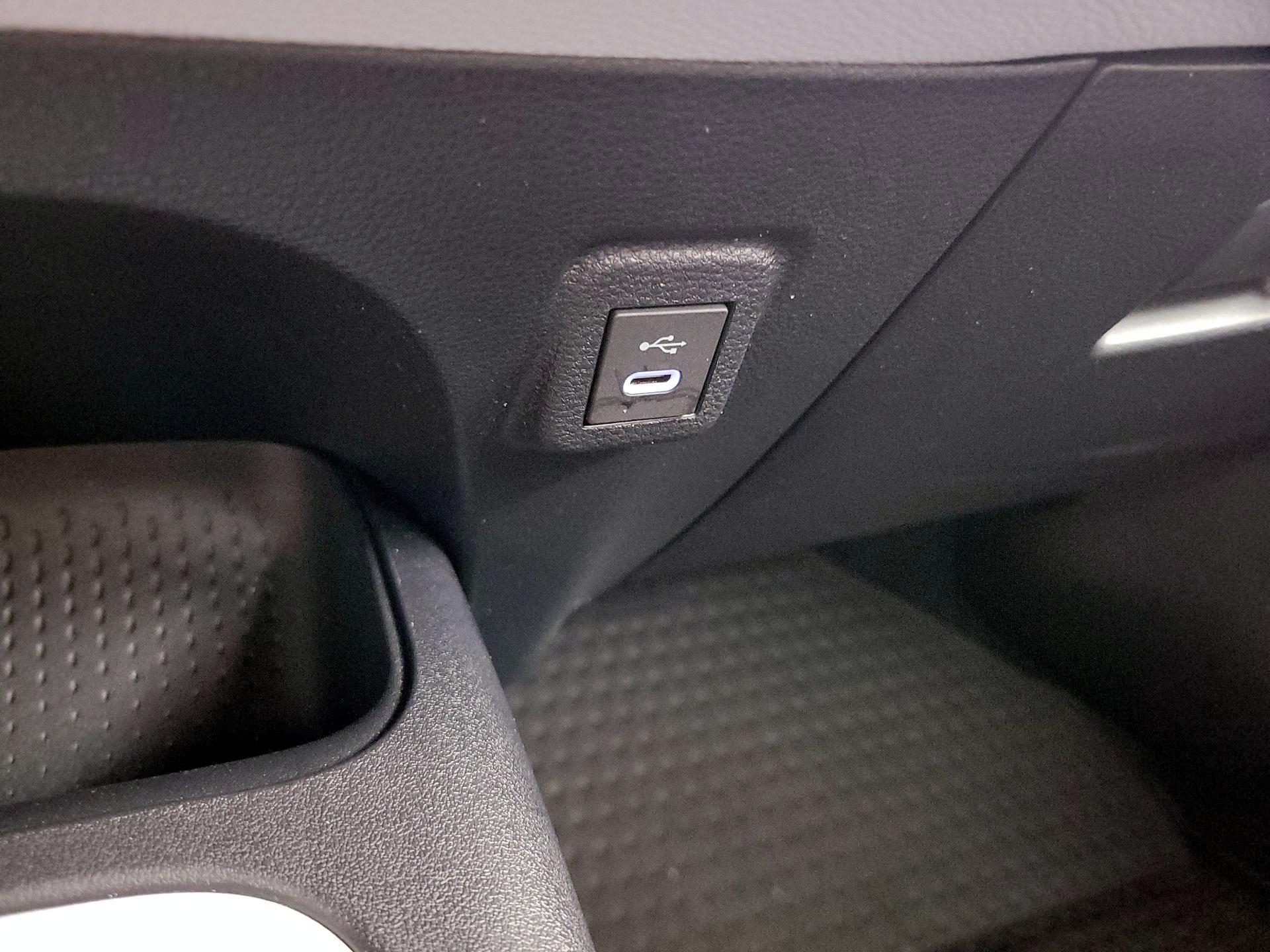 Thumbnail: 2025 Toyota Corolla - 19