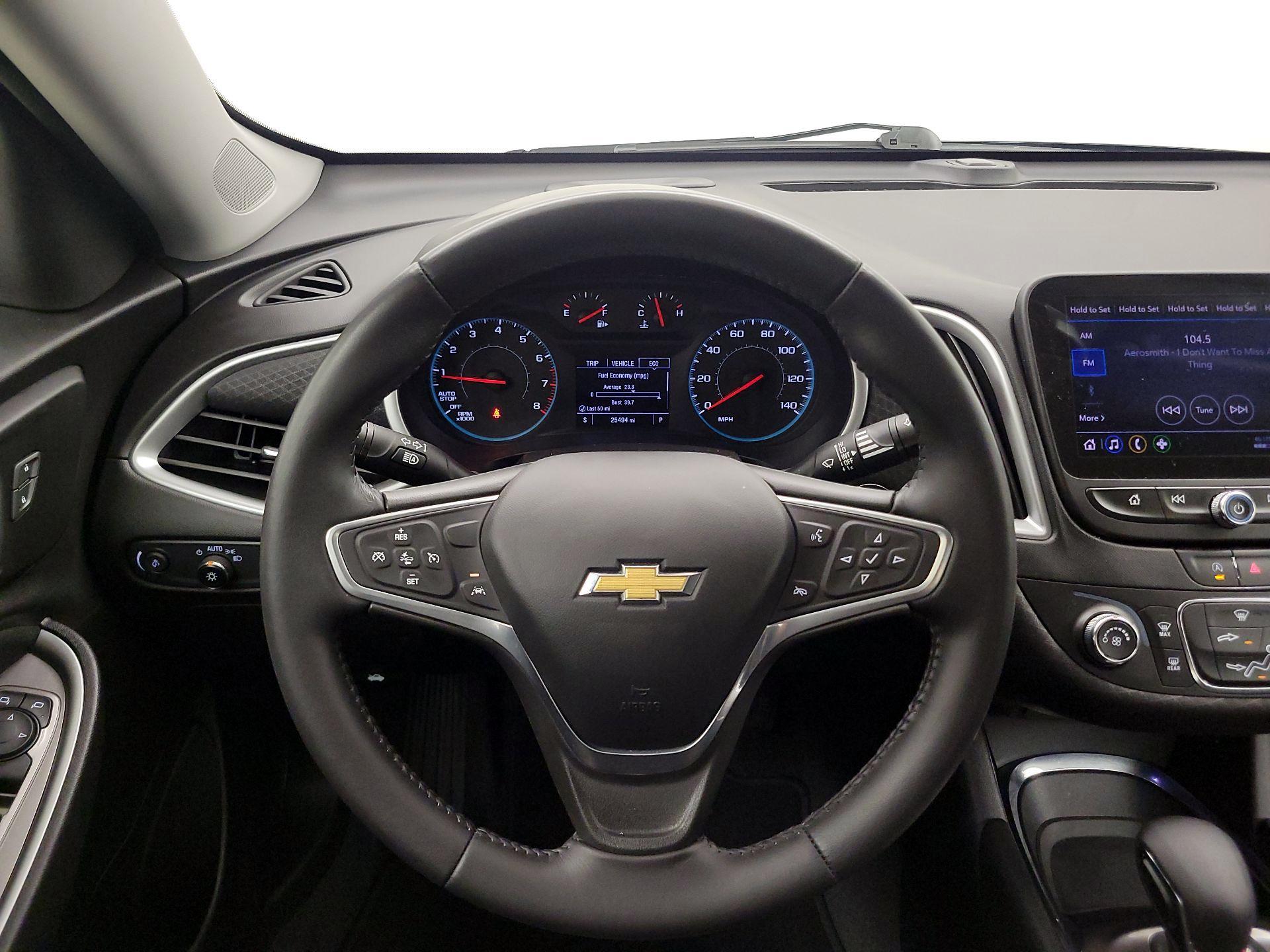 Thumbnail: 2022 Chevrolet Malibu - 10