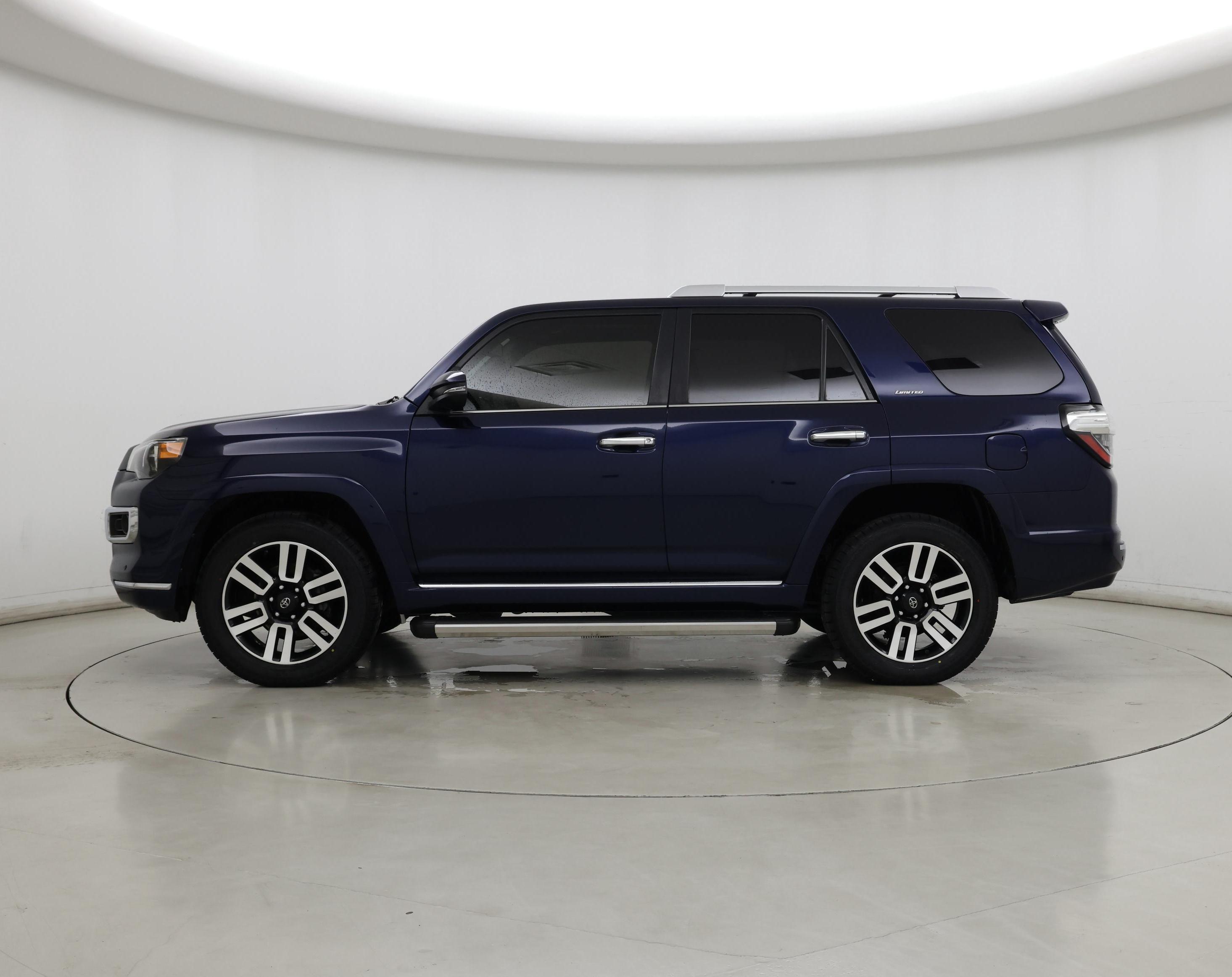 Thumbnail: 2018 Toyota 4Runner - 3