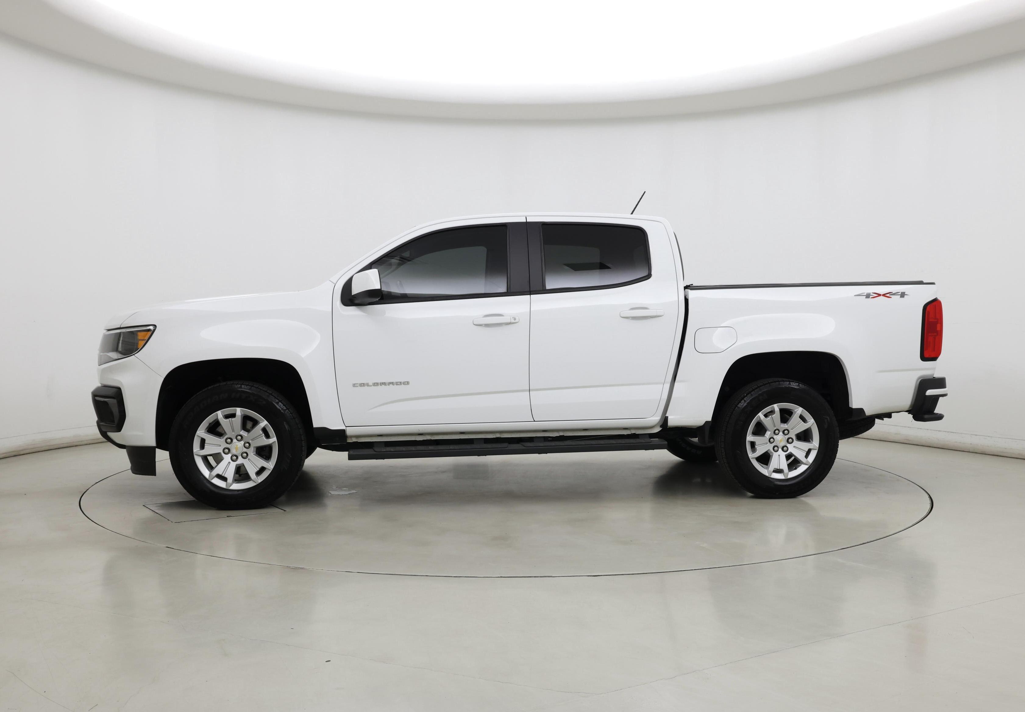 Thumbnail: 2021 Chevrolet Colorado - 3