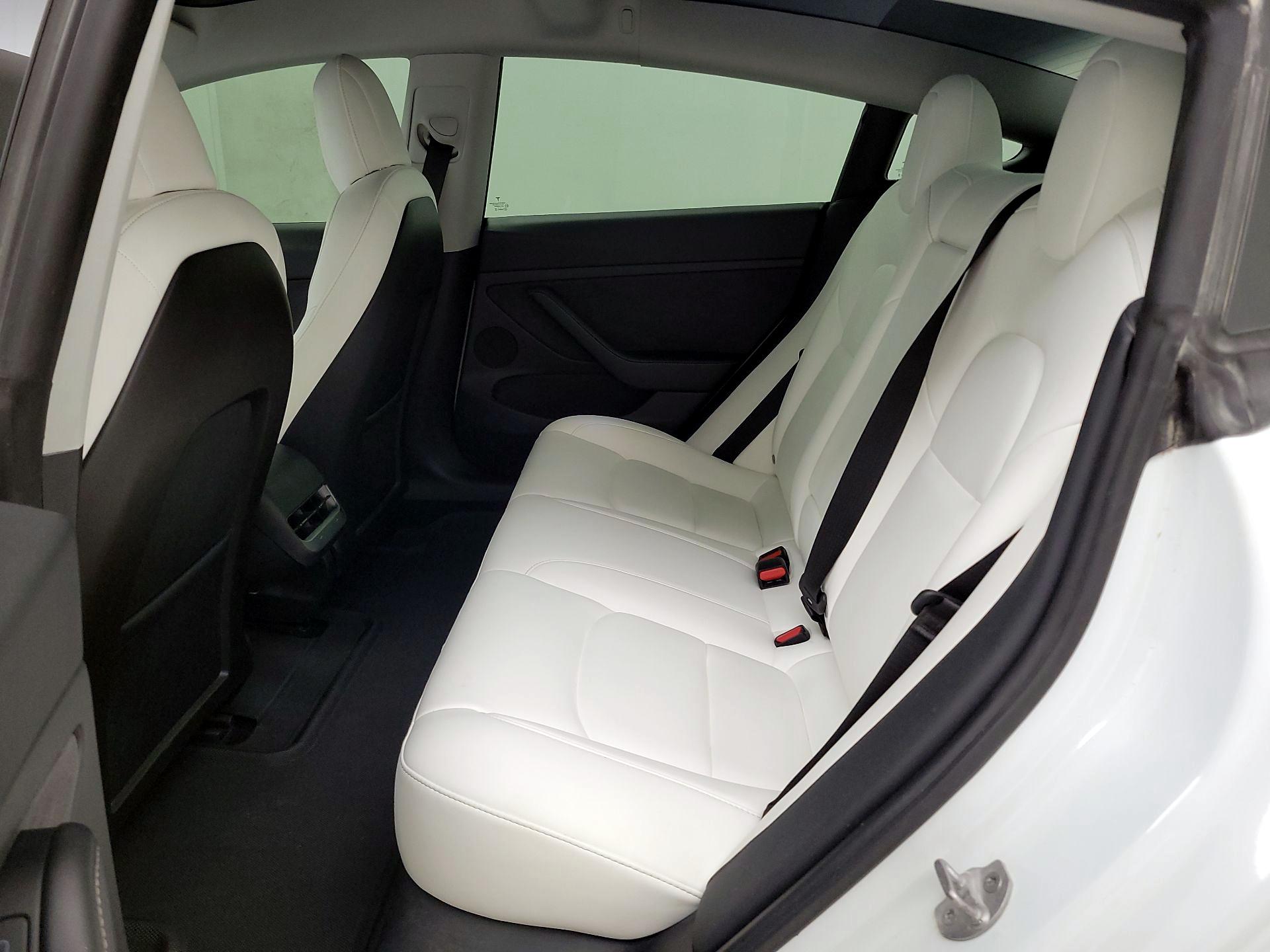 Thumbnail: 2021 Tesla Model 3 - 19