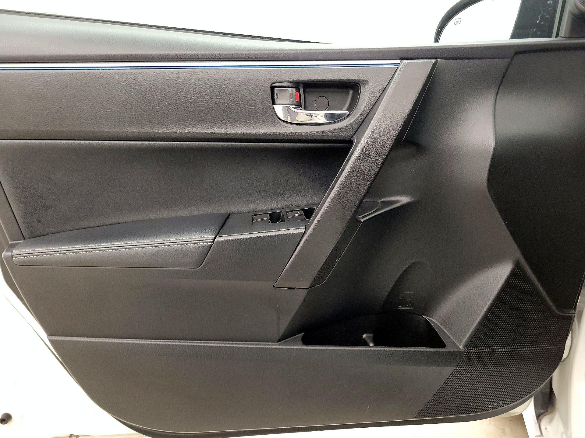 Thumbnail: 2015 Toyota Corolla - 12