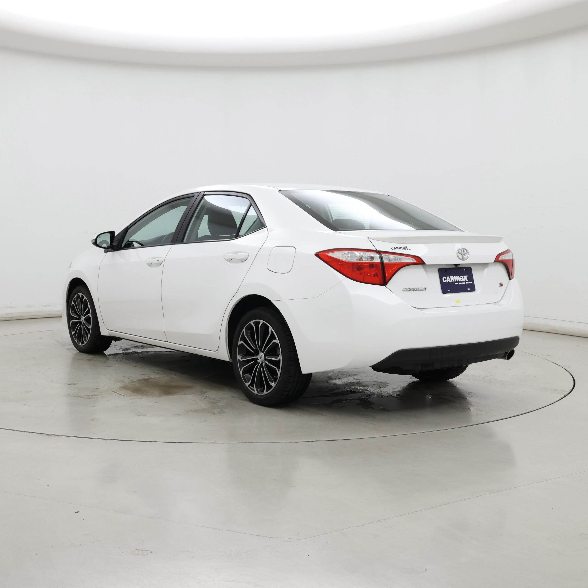 Thumbnail: 2015 Toyota Corolla - 2