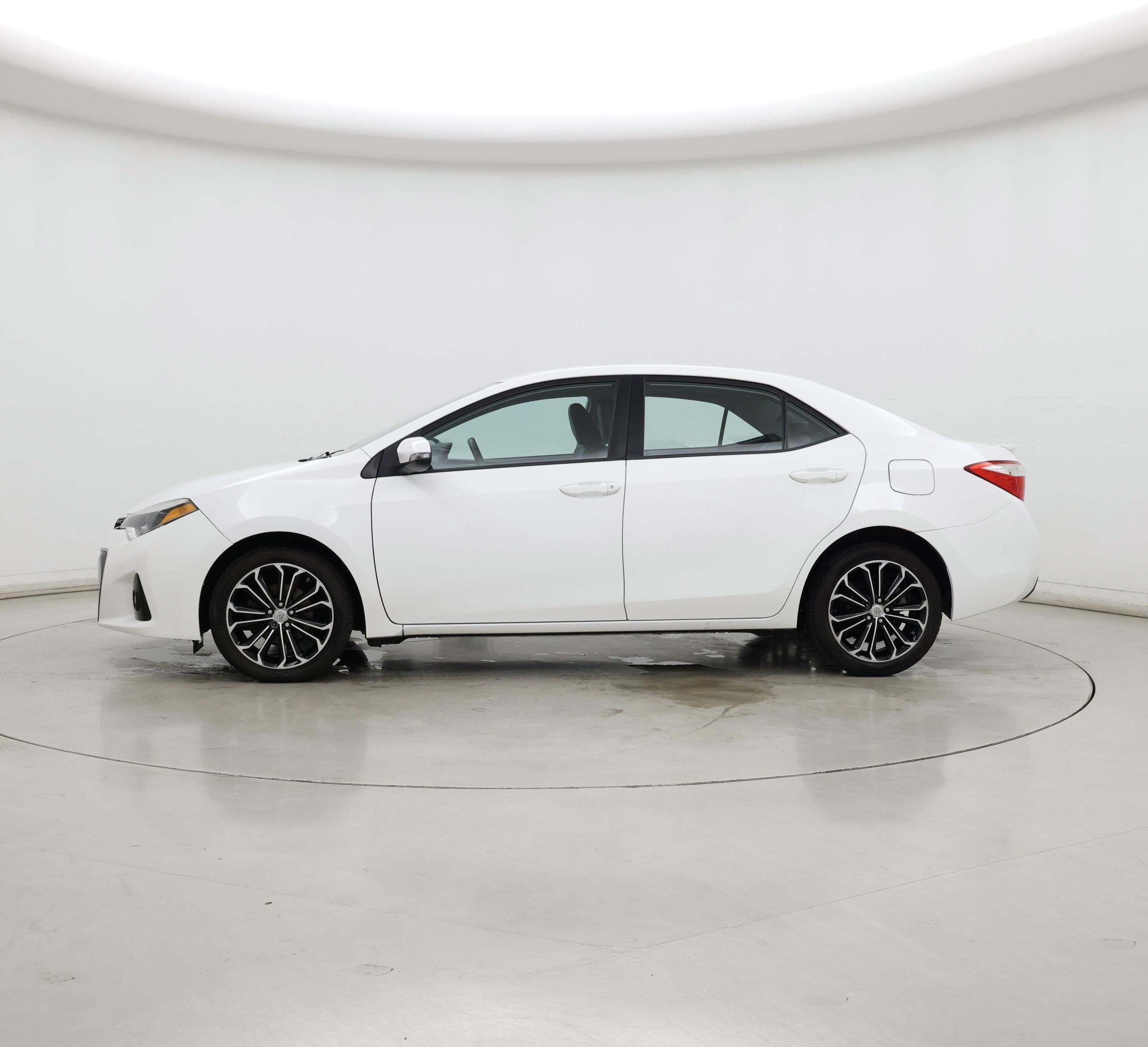 Thumbnail: 2015 Toyota Corolla - 3