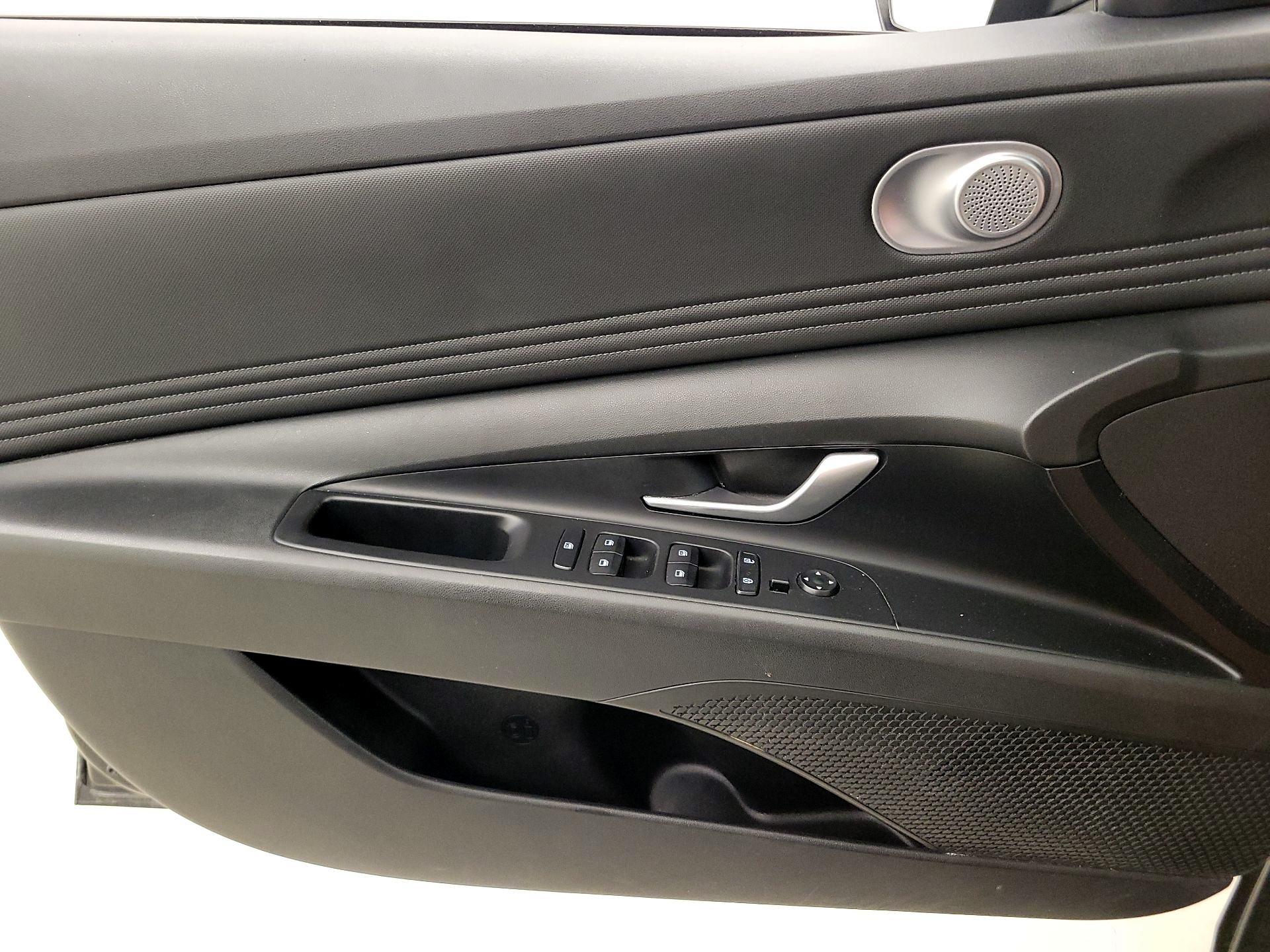 Thumbnail: 2023 Hyundai Elantra - 12