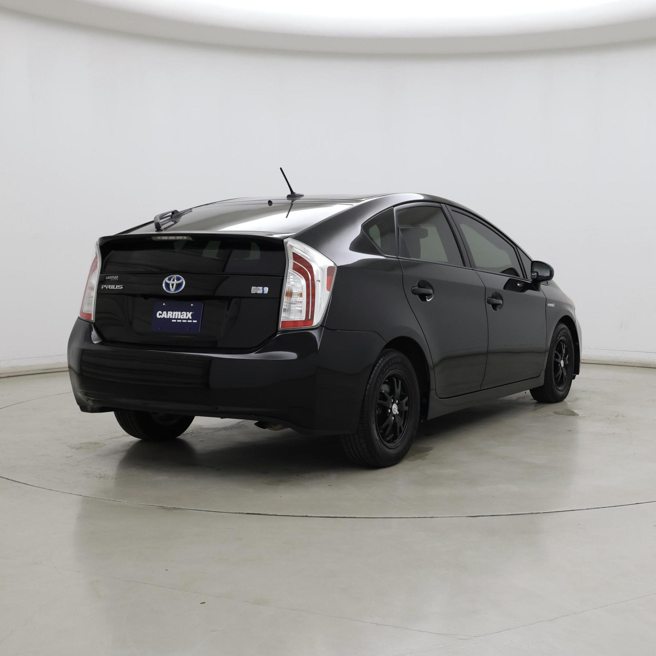 Thumbnail: 2014 Toyota Prius - 8