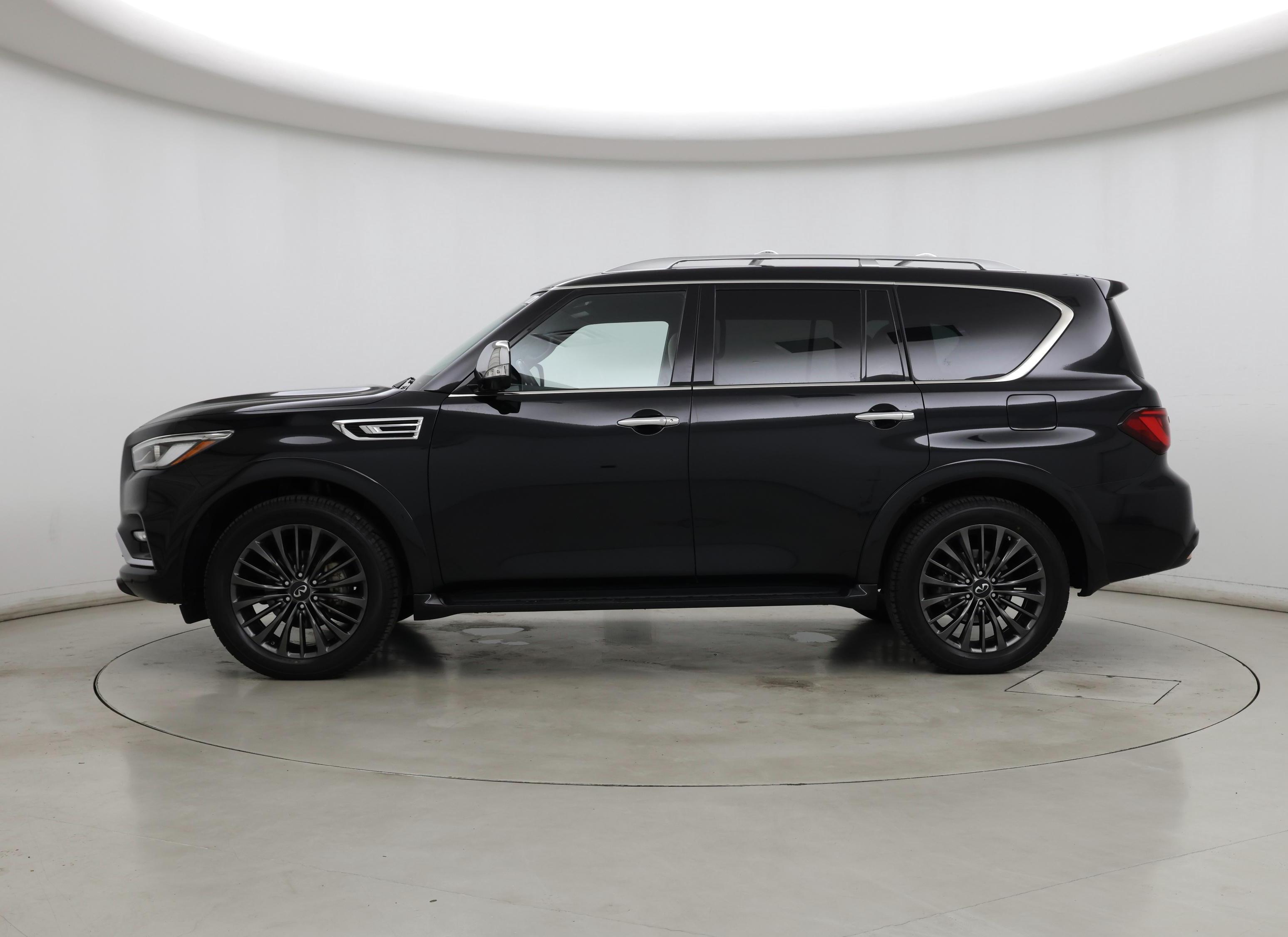 Thumbnail: 2023 INFINITI QX80 - 3