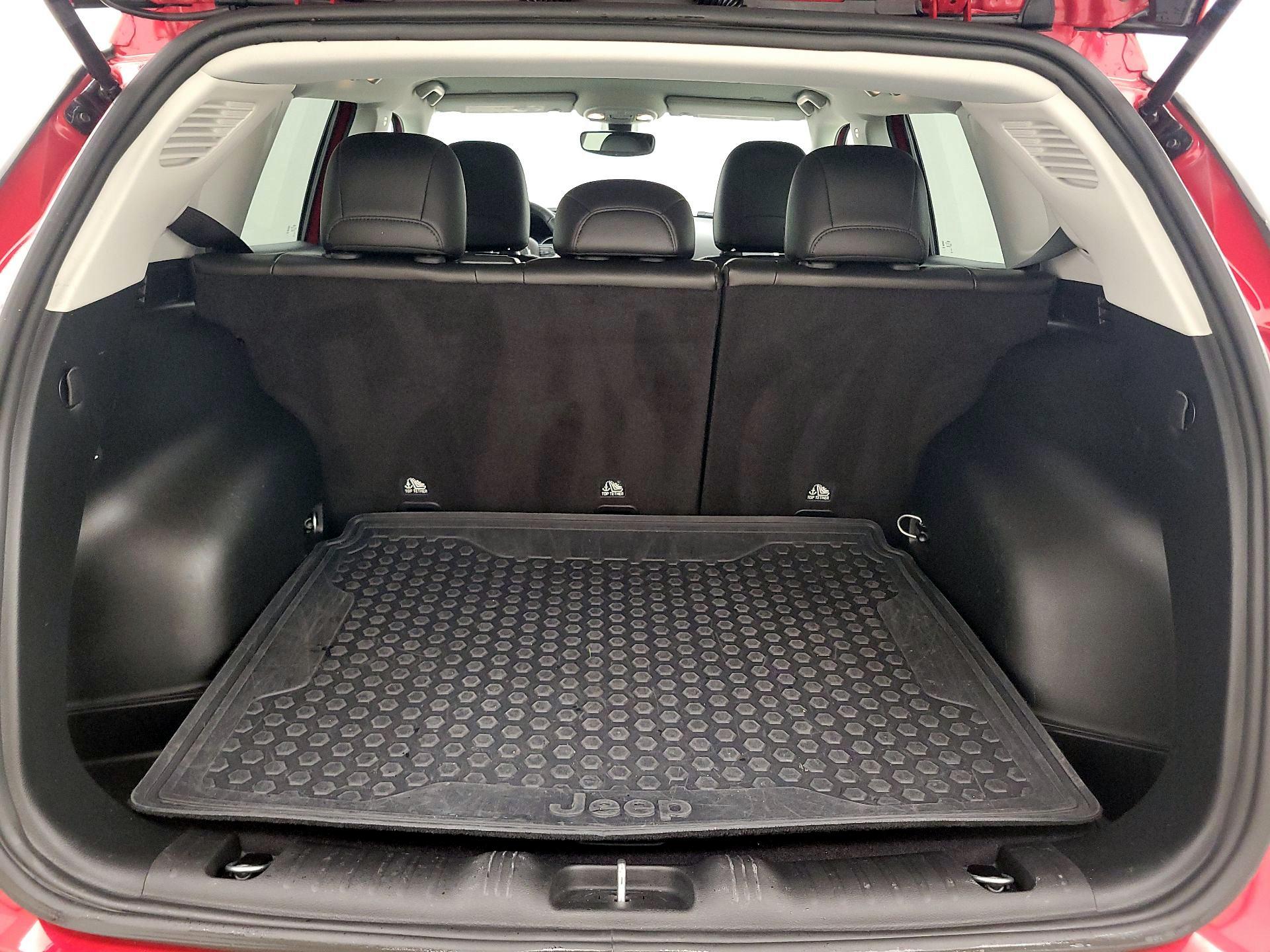 Thumbnail: 2019 Jeep Compass - 20