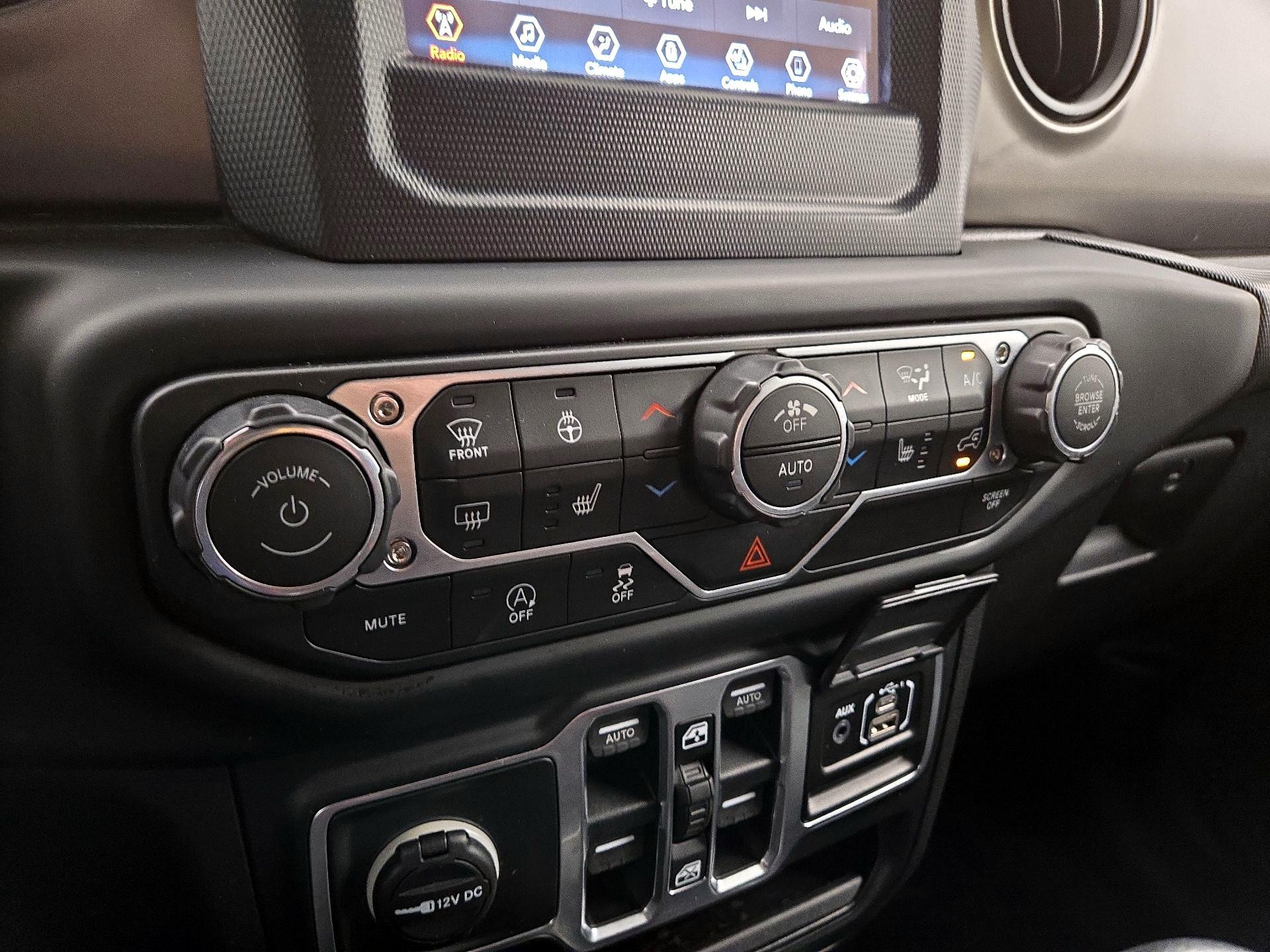Thumbnail: 2018 Jeep Wrangler - 16