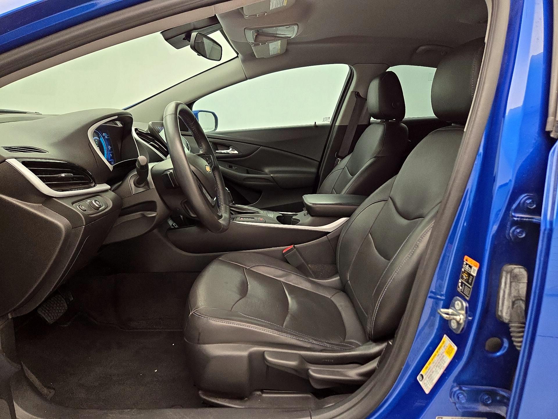 Thumbnail: 2017 Chevrolet Volt - 11