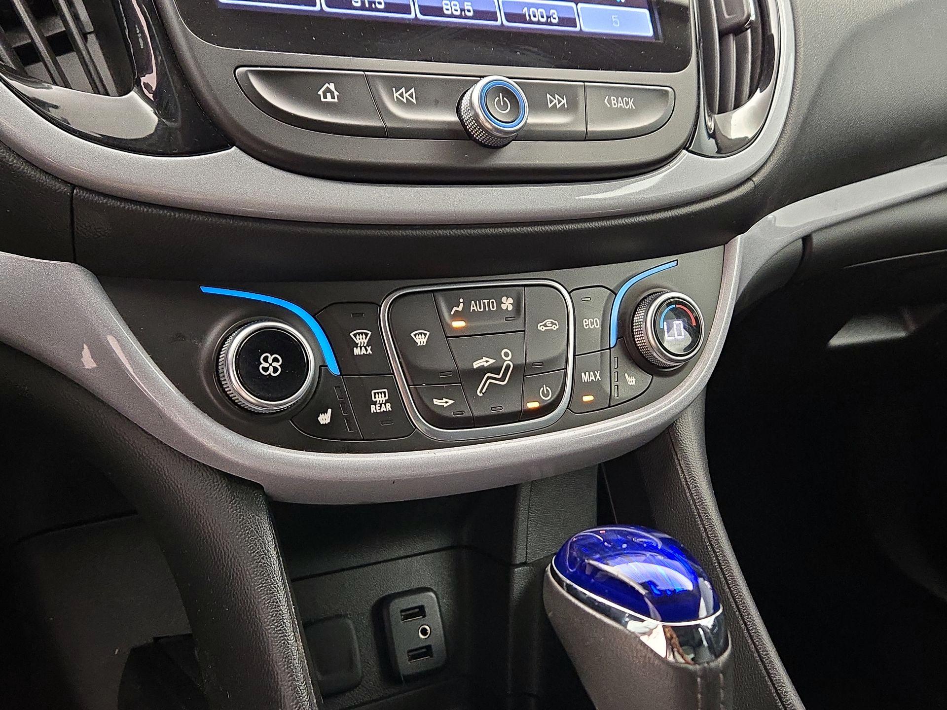 Thumbnail: 2017 Chevrolet Volt - 16