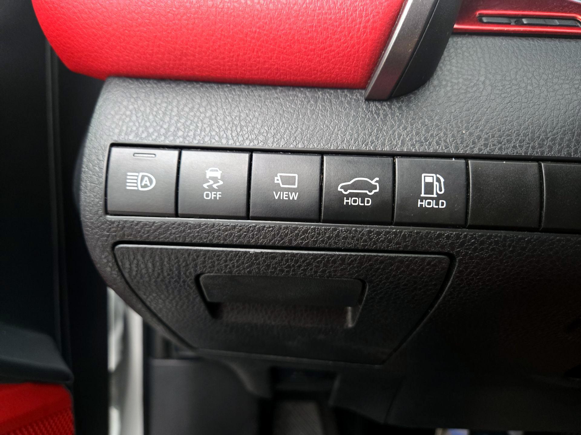 Thumbnail: 2019 Toyota Camry - 13