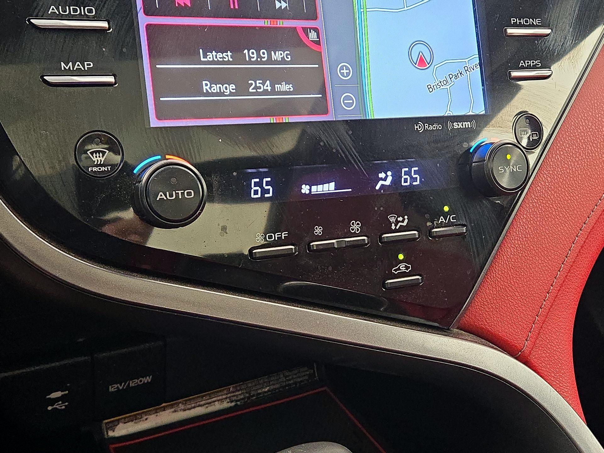 Thumbnail: 2019 Toyota Camry - 17
