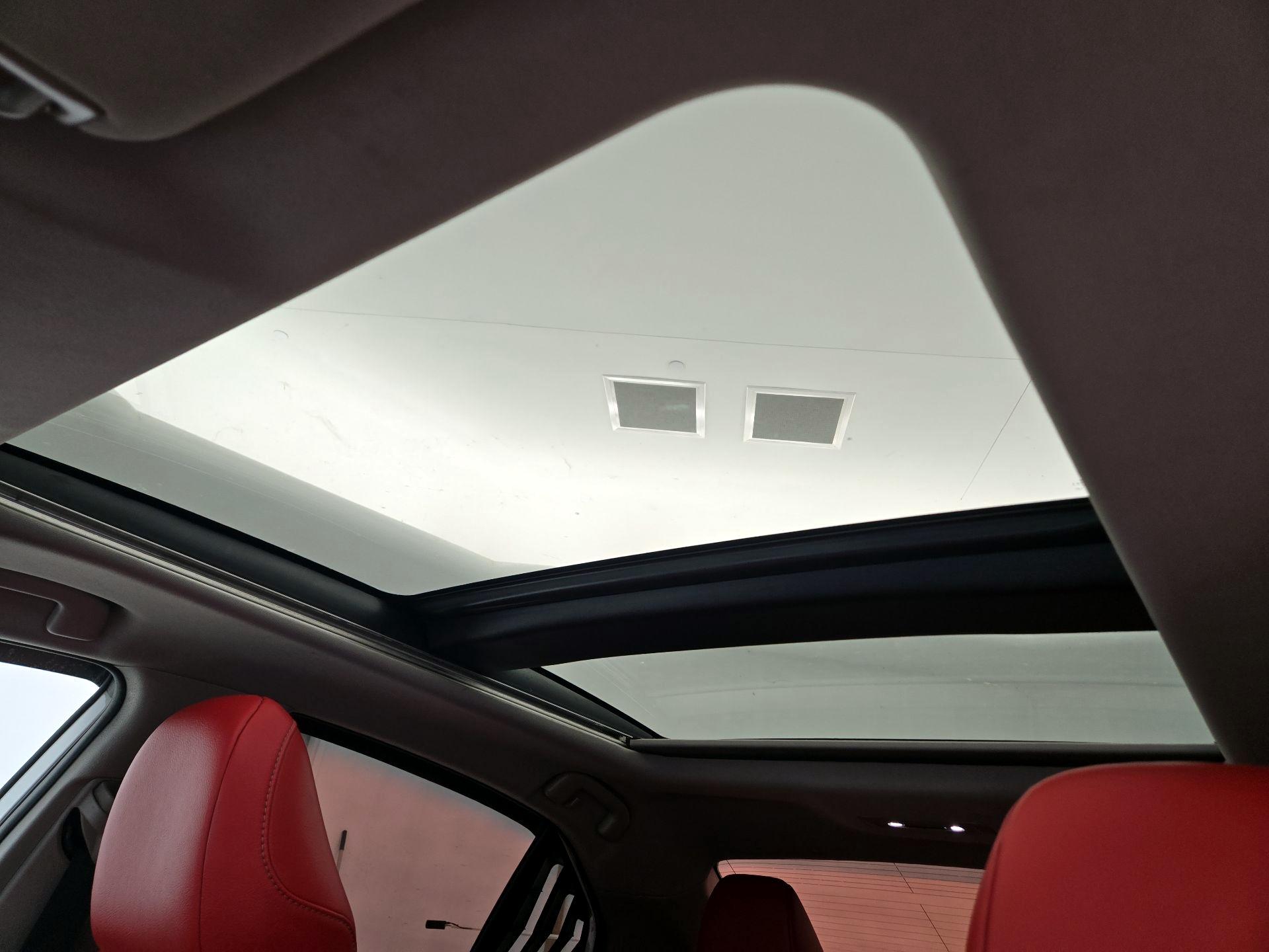 Thumbnail: 2019 Toyota Camry - 20
