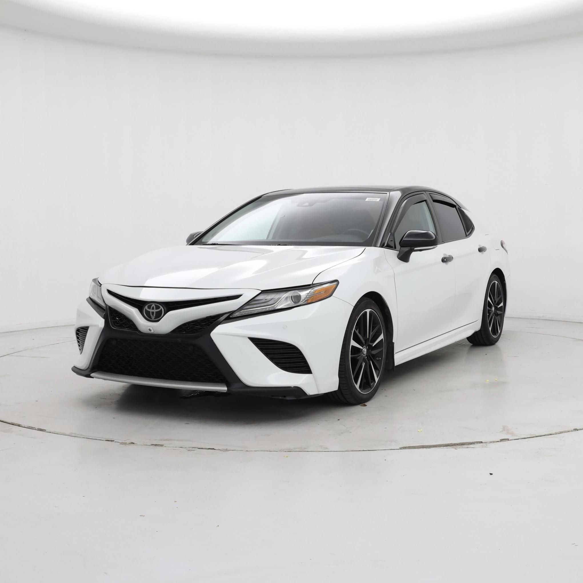 Thumbnail: 2019 Toyota Camry - 4