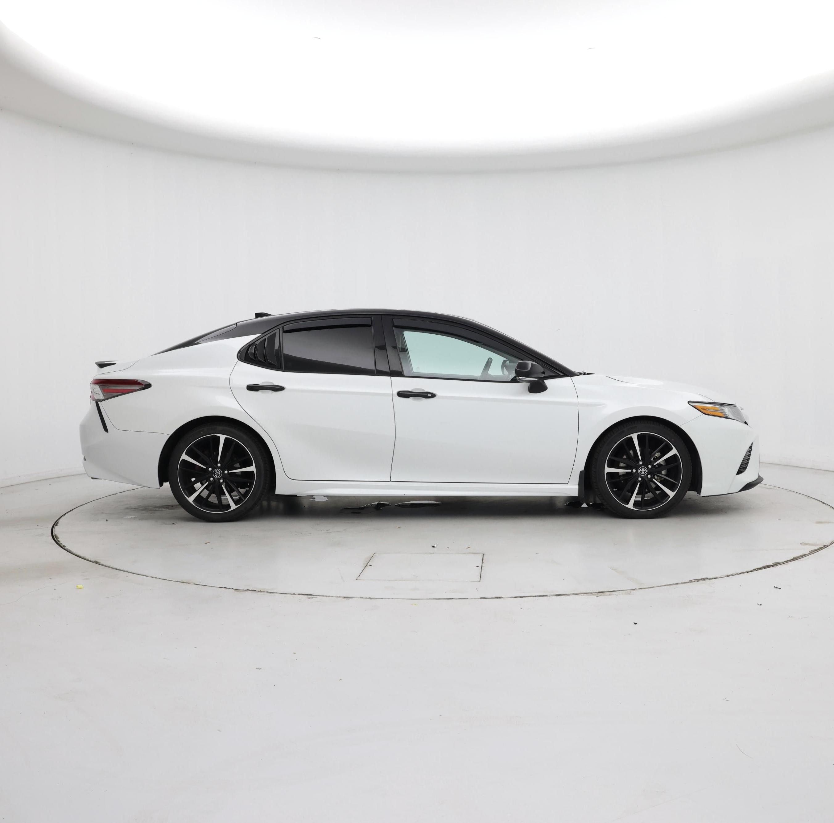 Thumbnail: 2019 Toyota Camry - 7