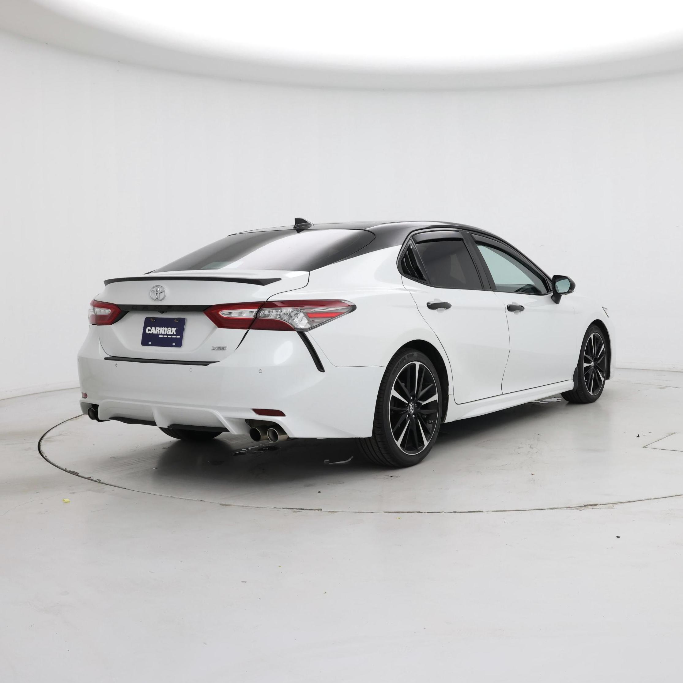 Thumbnail: 2019 Toyota Camry - 8