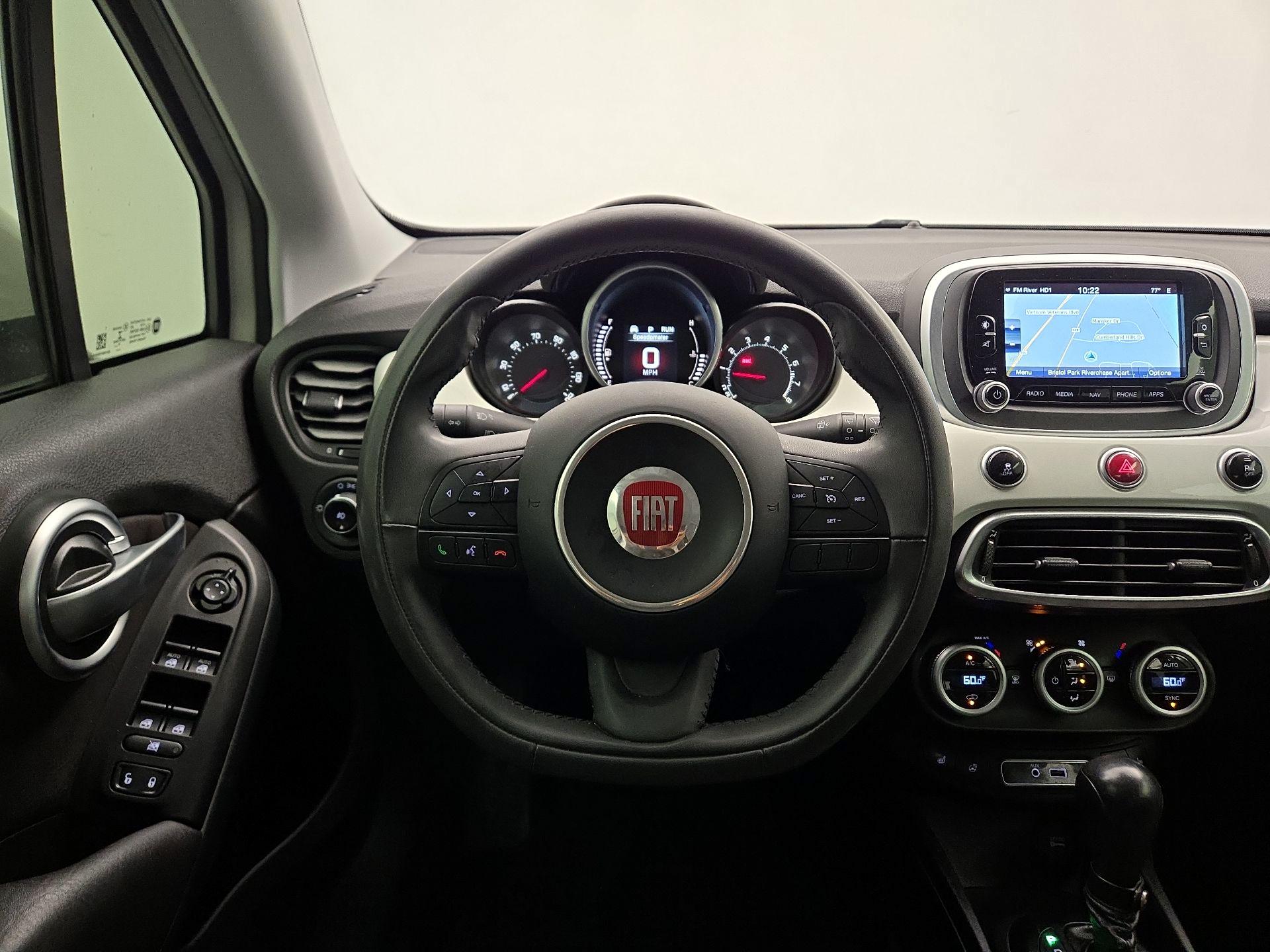 Thumbnail: 2016 Fiat 500X - 10