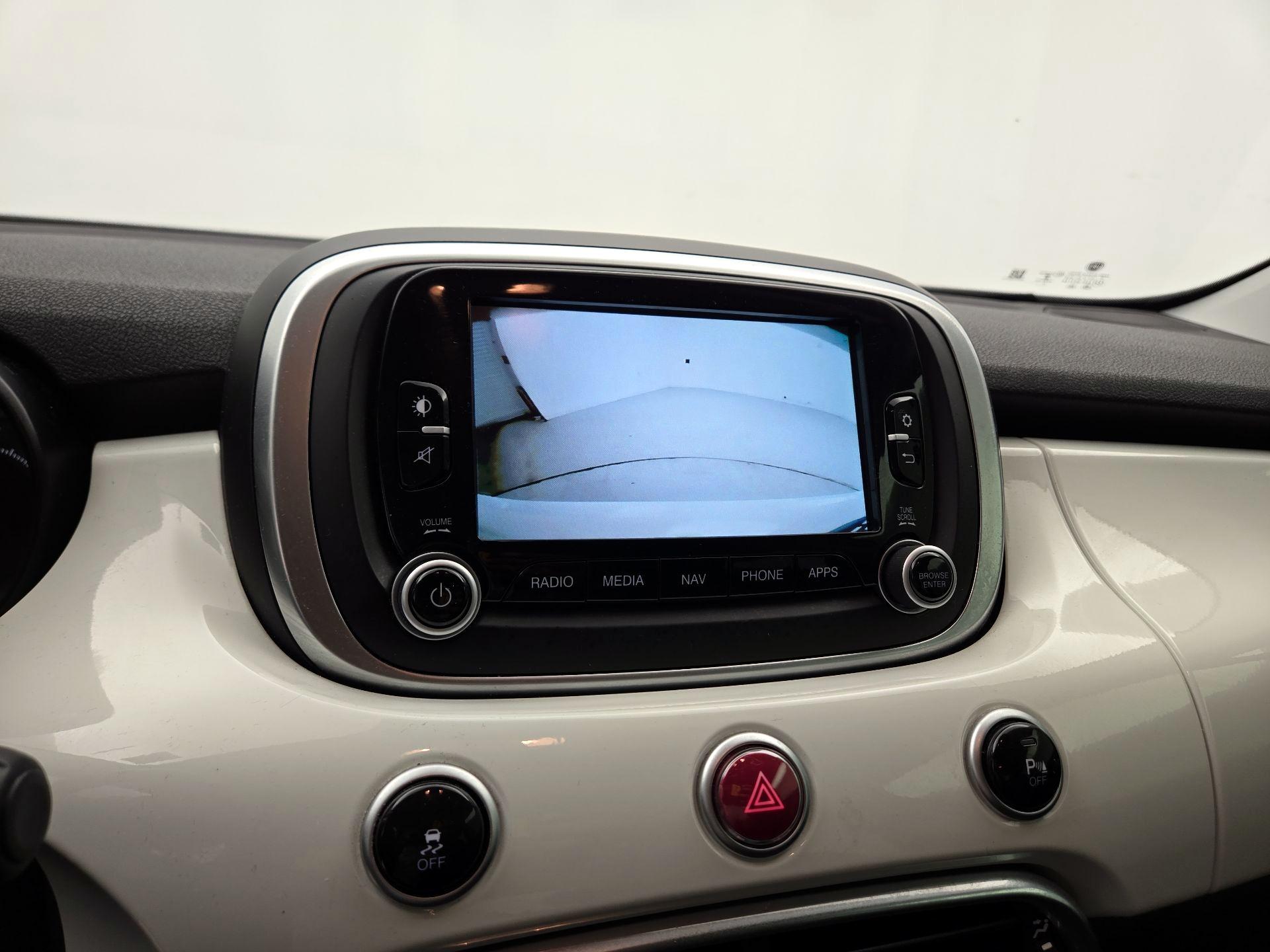 Thumbnail: 2016 Fiat 500X - 15