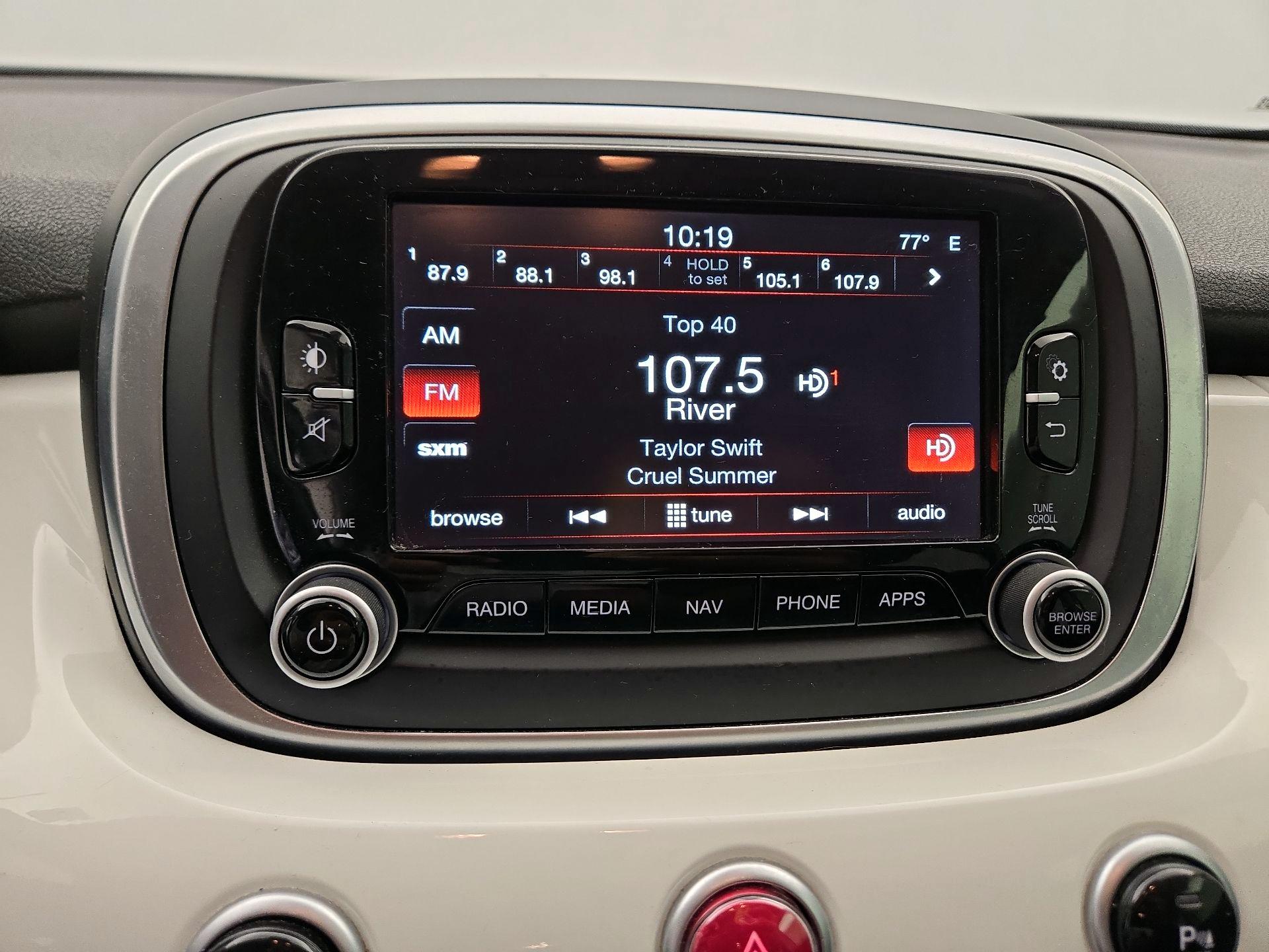 Thumbnail: 2016 Fiat 500X - 16
