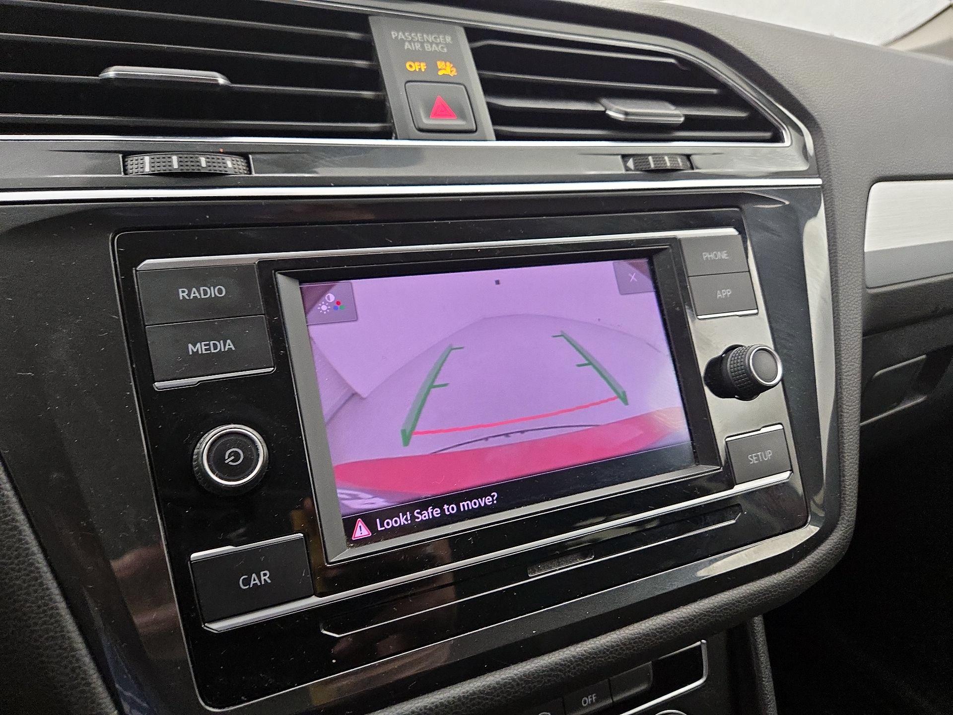 Thumbnail: 2019 Volkswagen Tiguan - 14