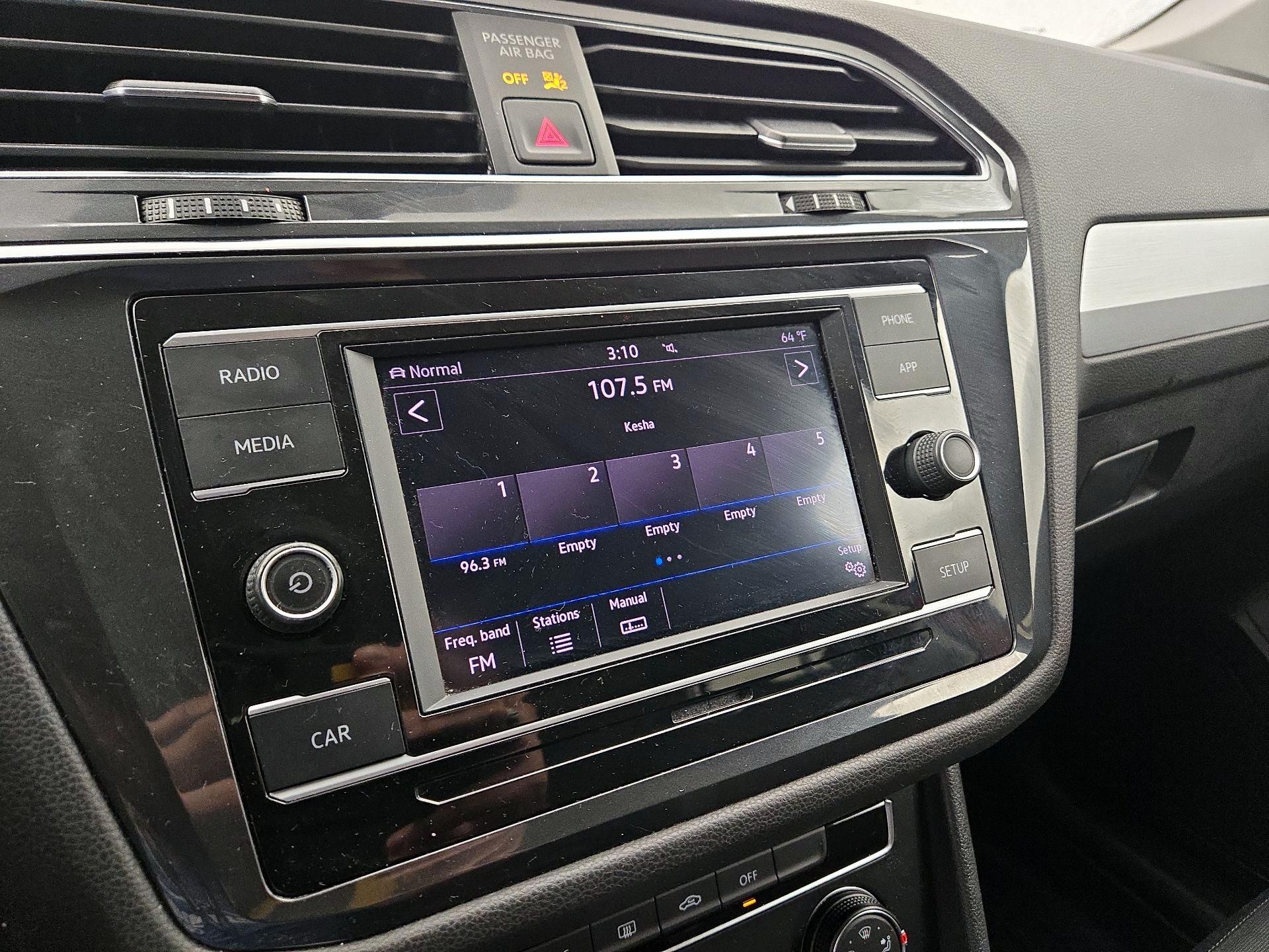 Thumbnail: 2019 Volkswagen Tiguan - 15