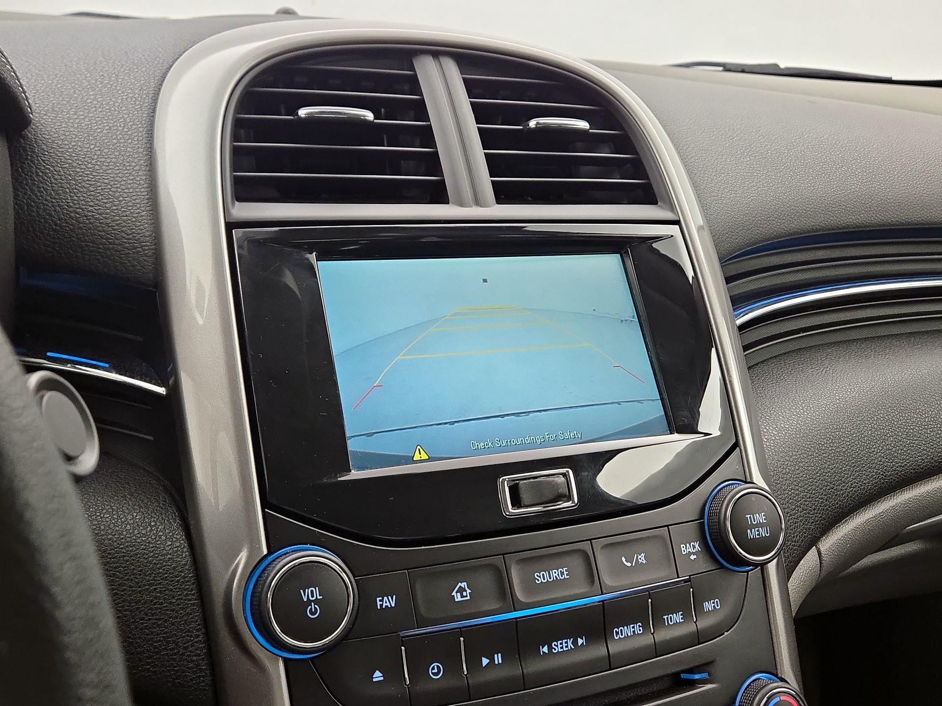 Thumbnail: 2015 Chevrolet Malibu - 14