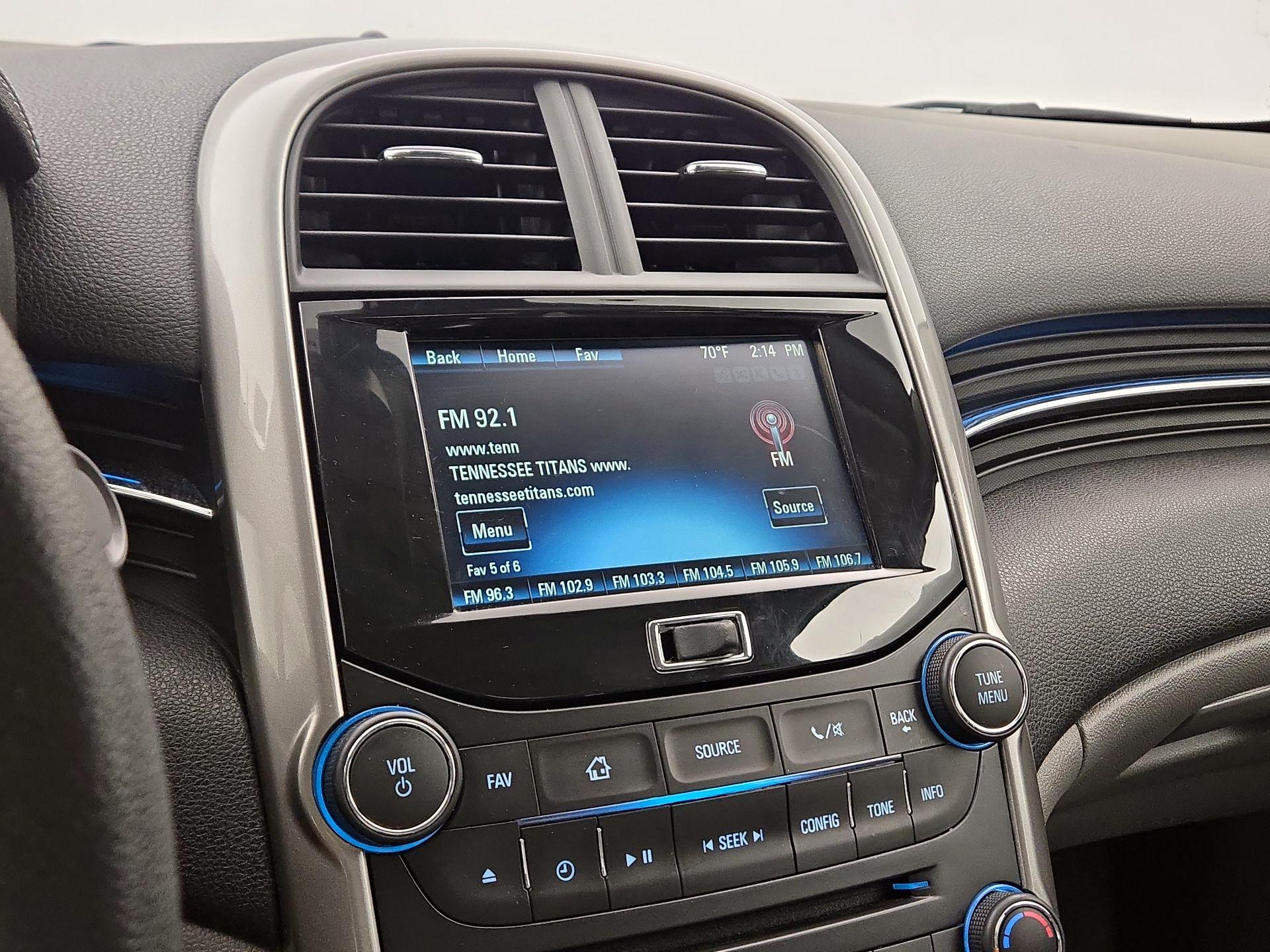 Thumbnail: 2015 Chevrolet Malibu - 15
