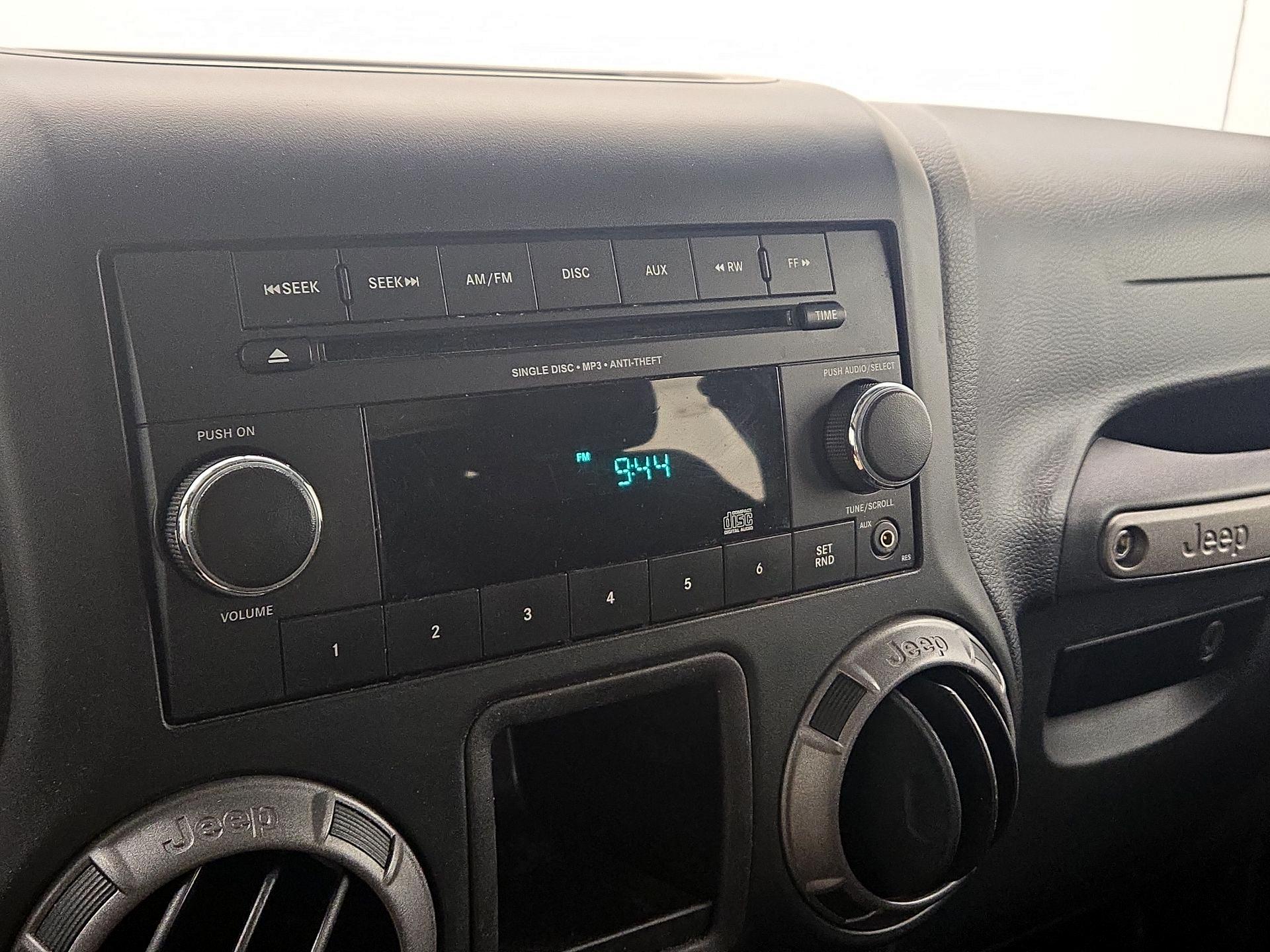 Thumbnail: 2014 Jeep Wrangler - 13