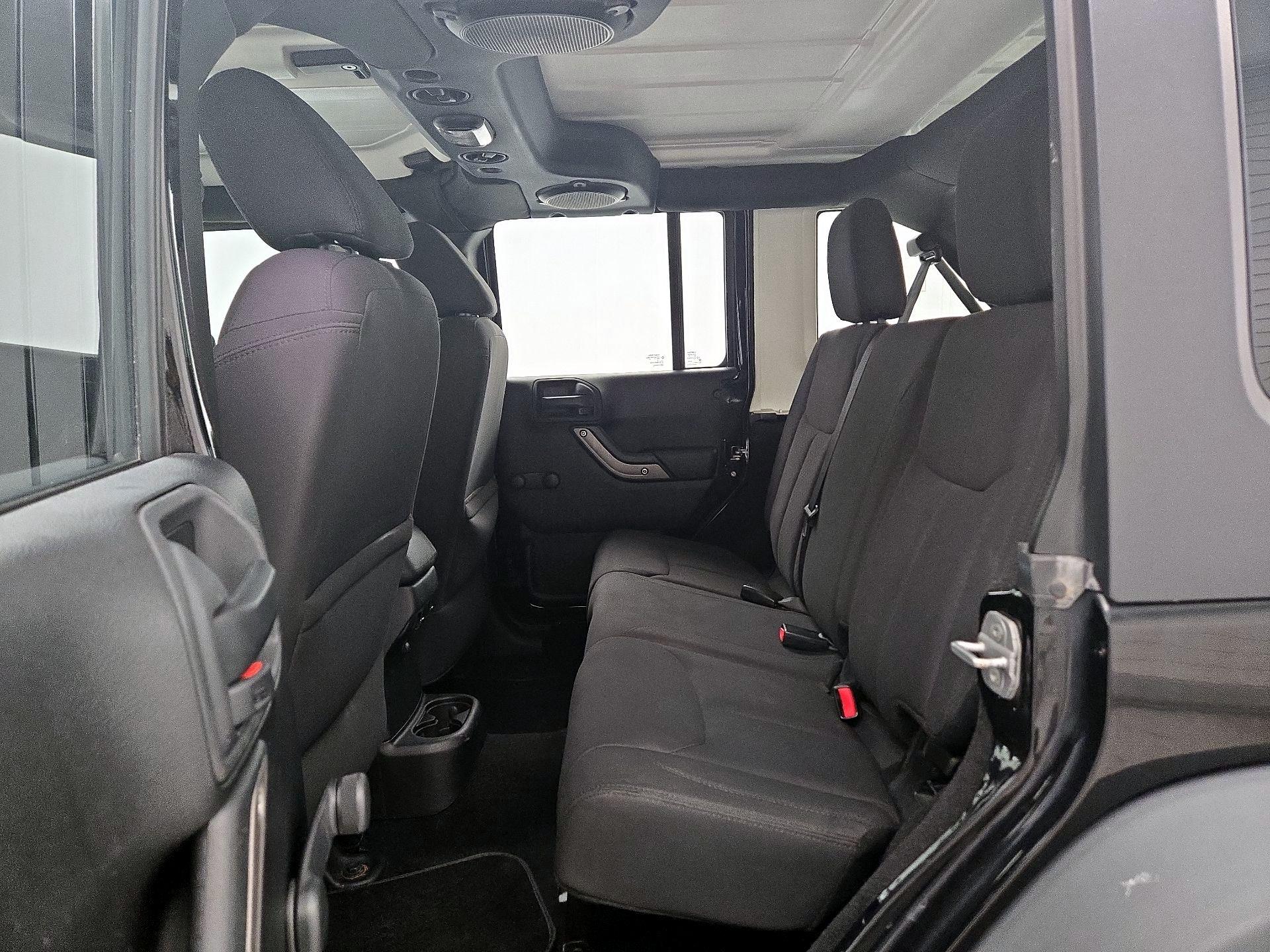 Thumbnail: 2014 Jeep Wrangler - 17