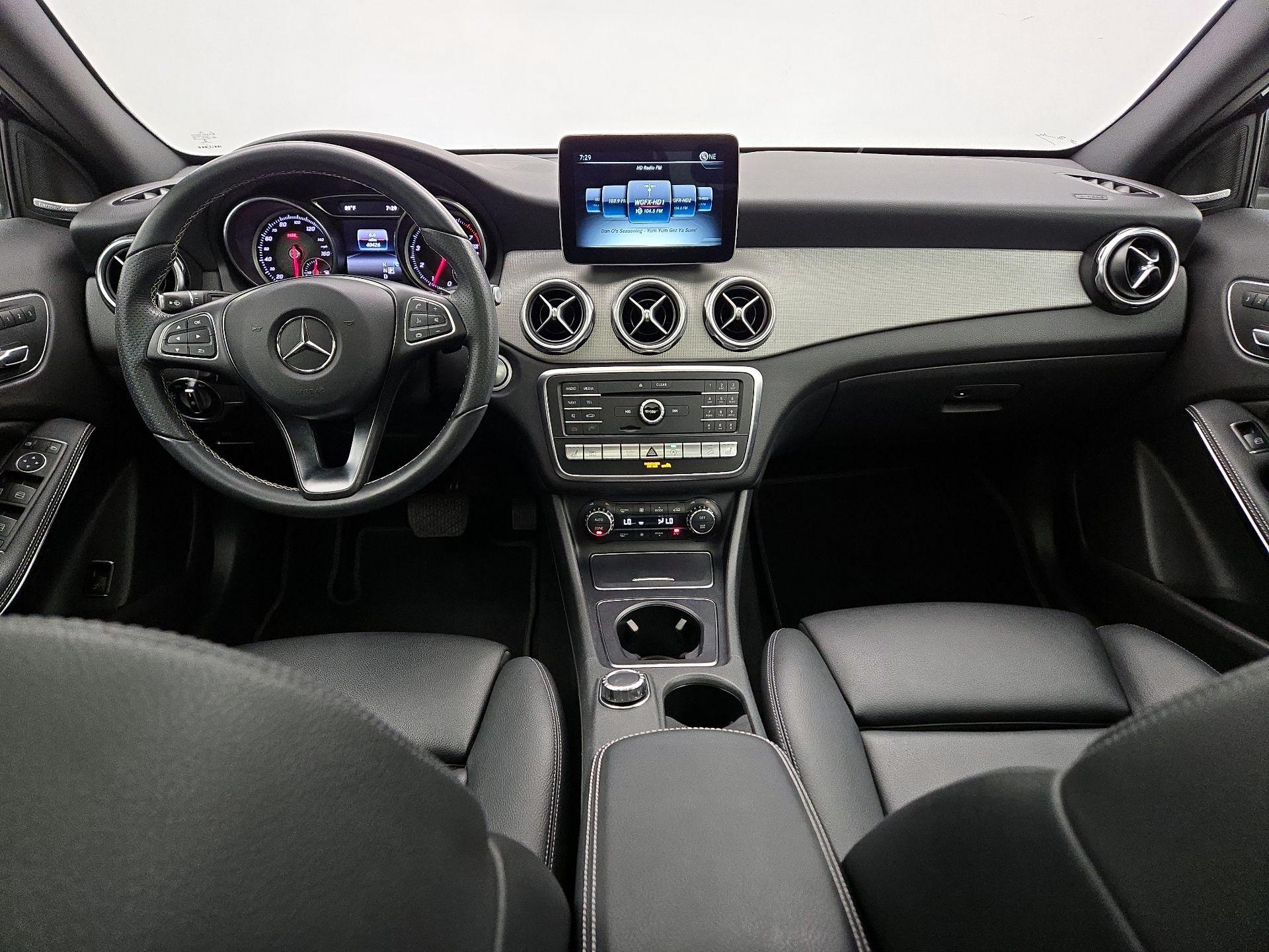 Thumbnail: 2018 Mercedes-Benz GLA - 9