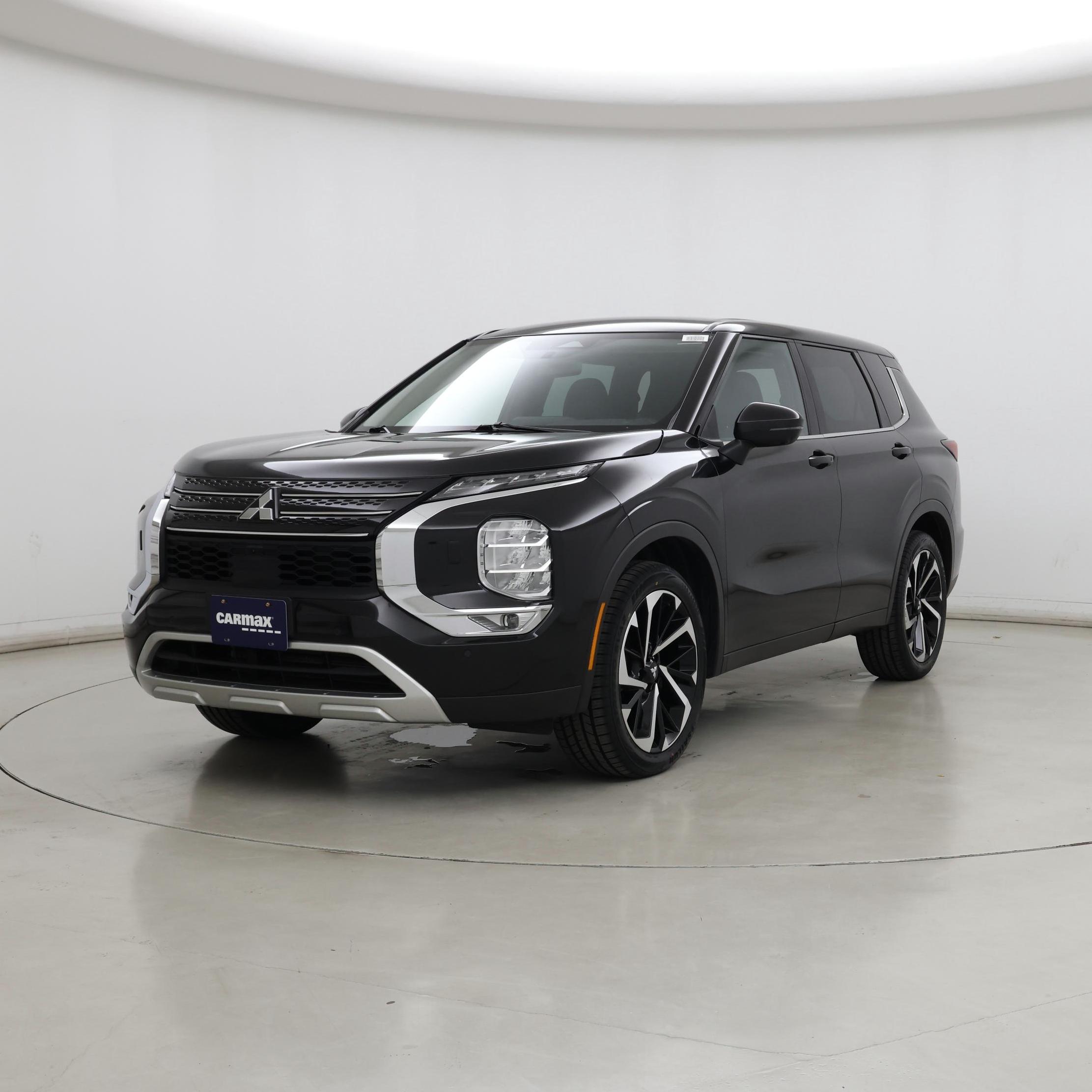 Thumbnail: 2023 Mitsubishi Outlander - 4