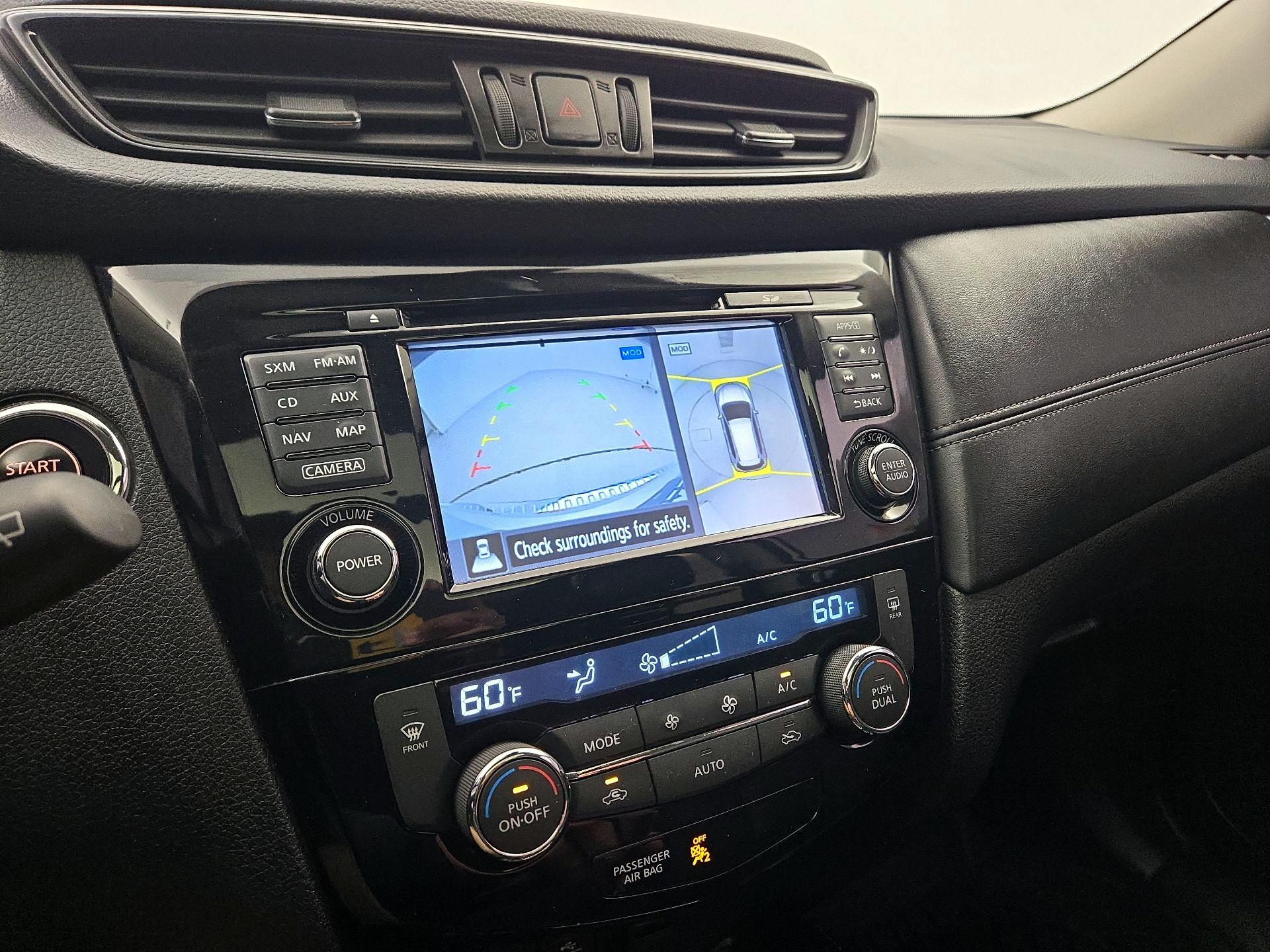 Thumbnail: 2017 Nissan Rogue - 14