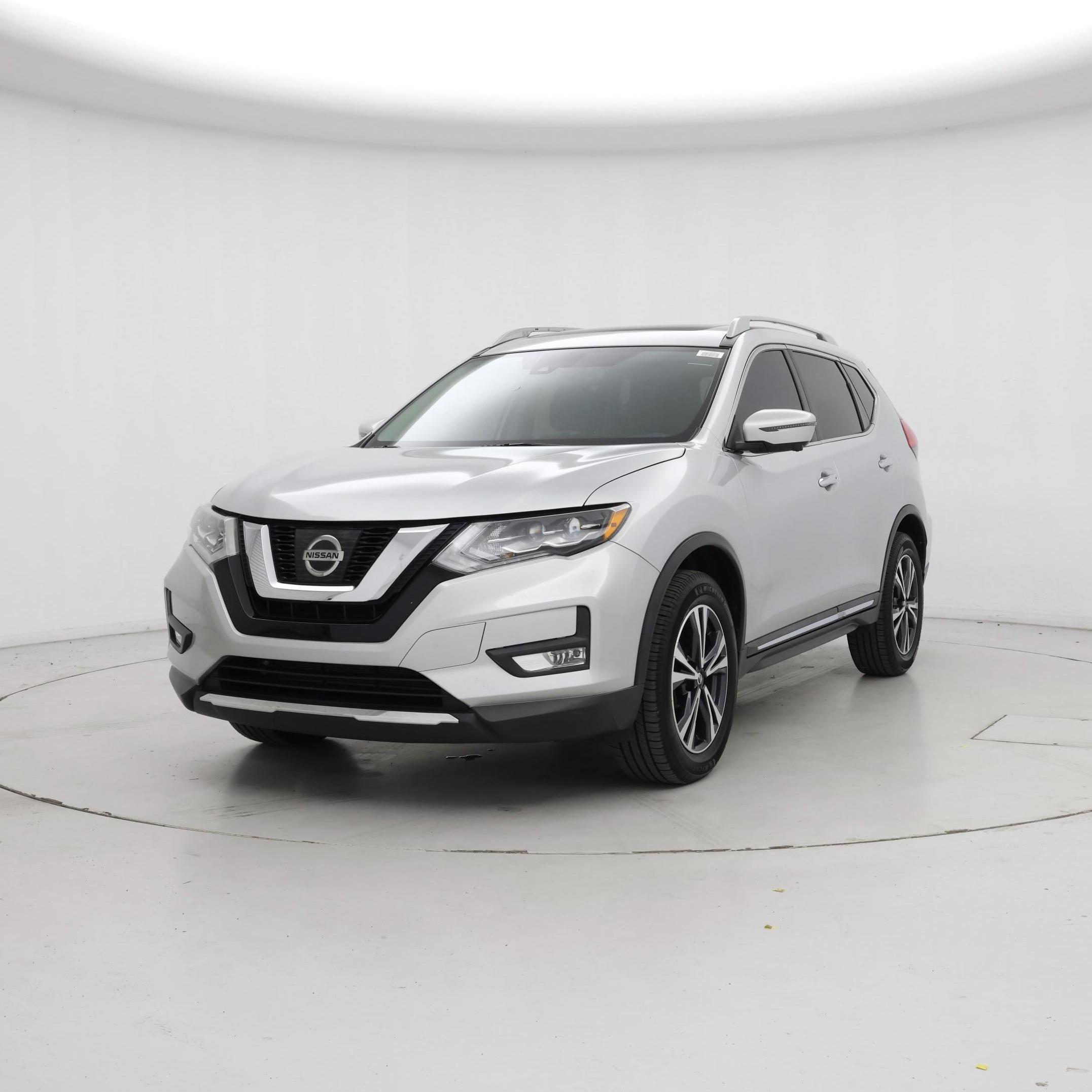 Thumbnail: 2017 Nissan Rogue - 4