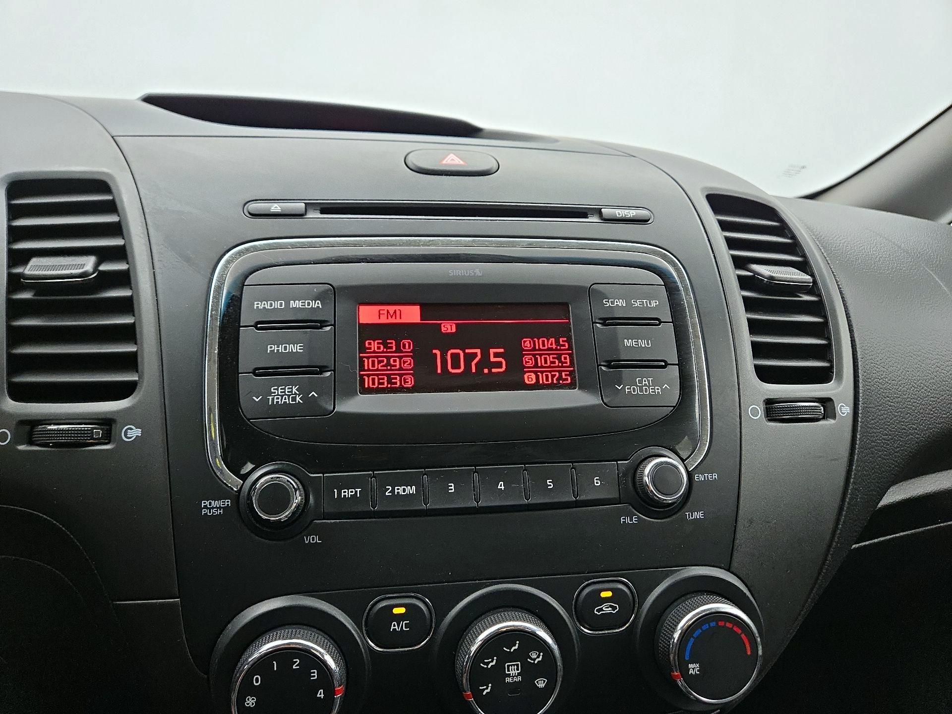Thumbnail: 2018 Kia Forte - 14