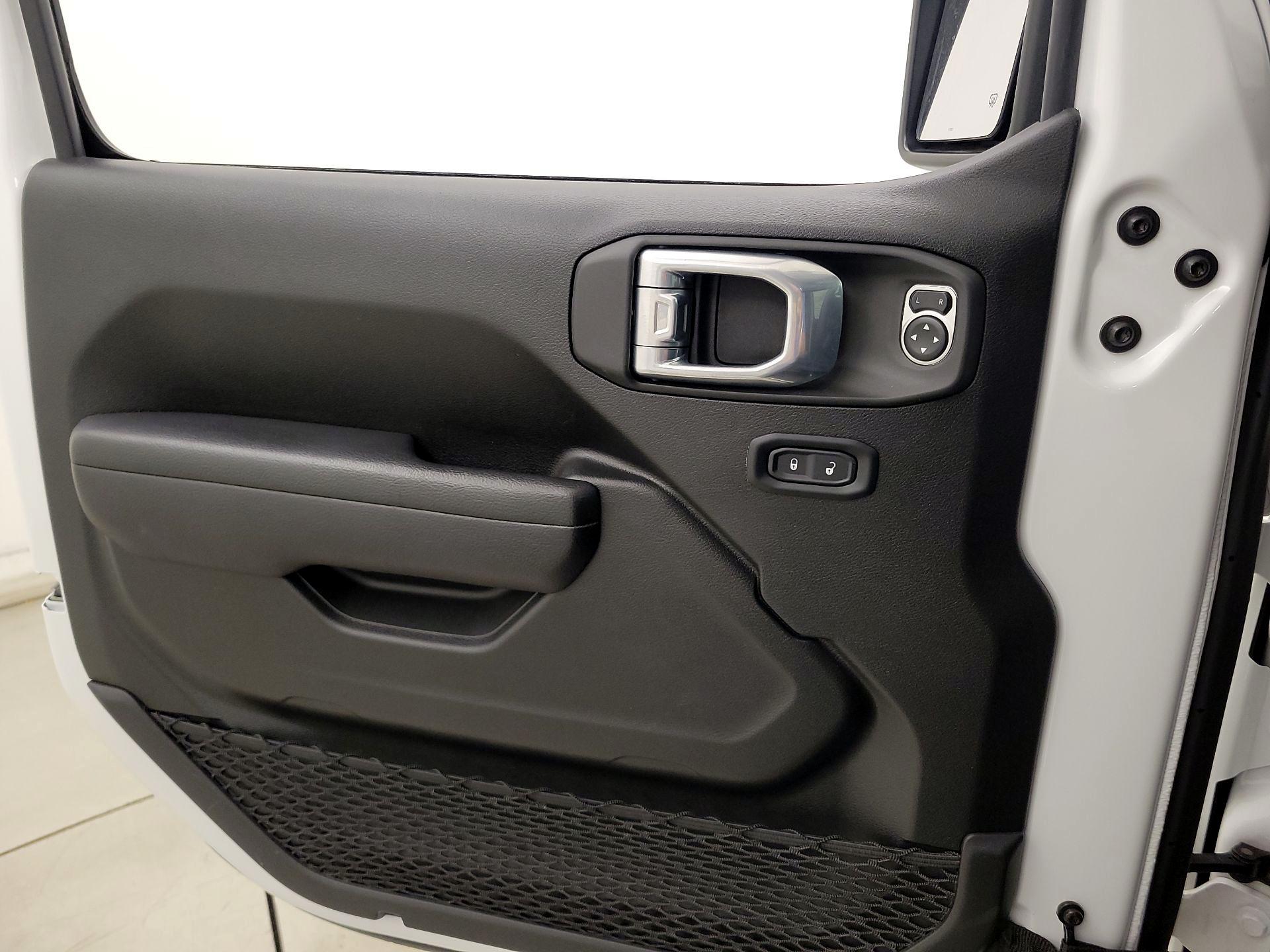 Thumbnail: 2024 Jeep Gladiator - 12