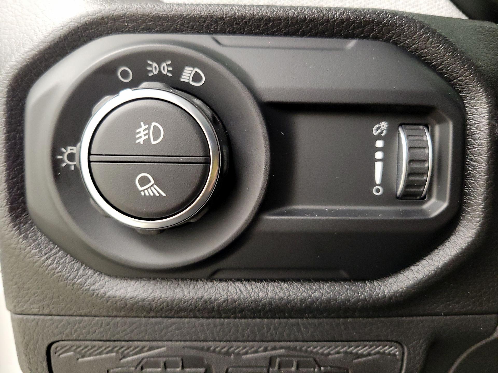 Thumbnail: 2024 Jeep Gladiator - 13