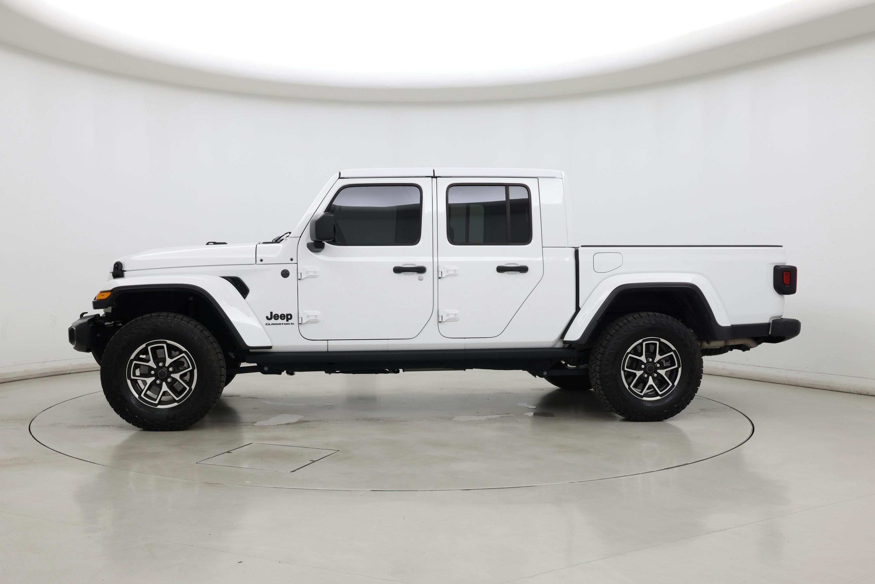 Thumbnail: 2024 Jeep Gladiator - 3