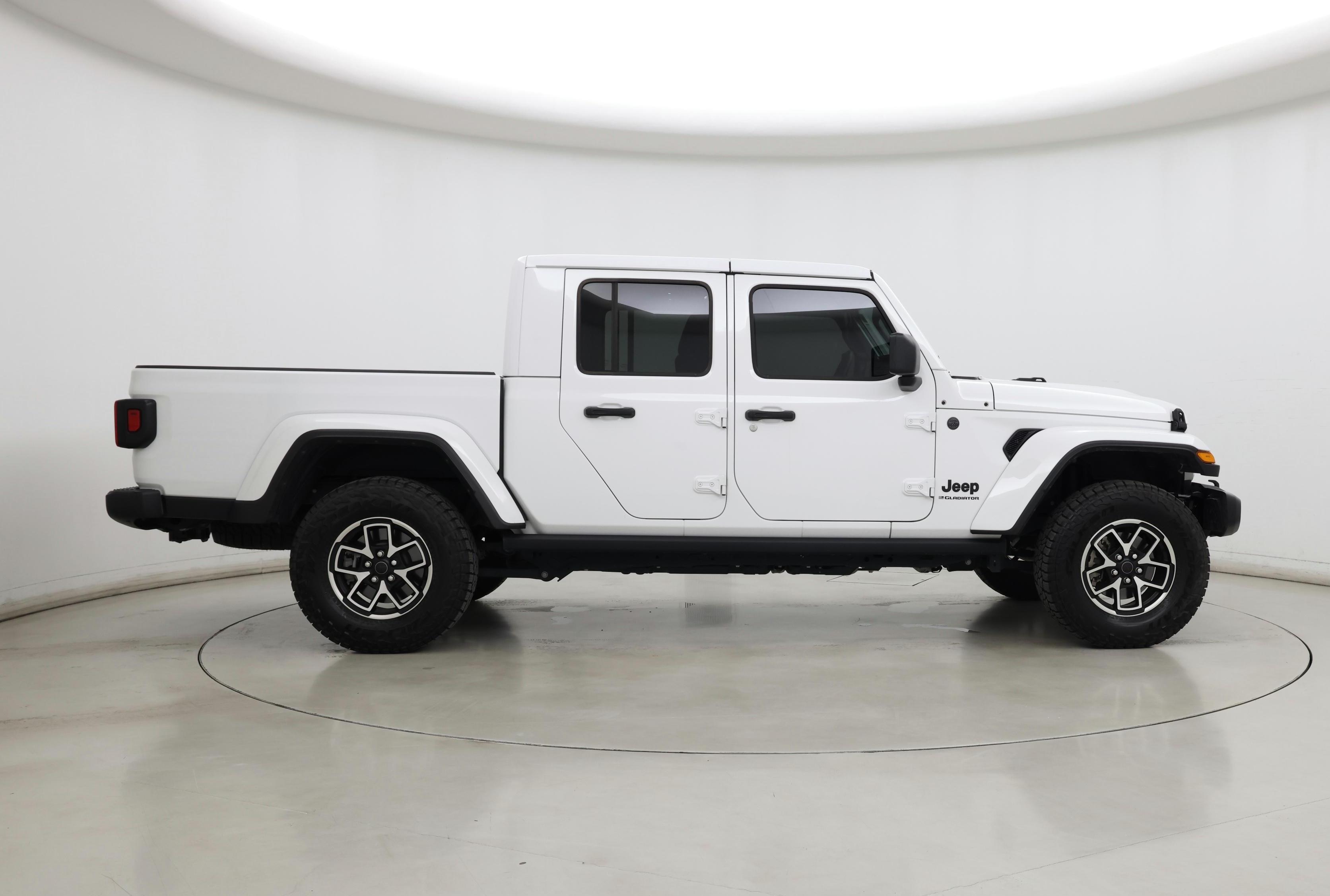 Thumbnail: 2024 Jeep Gladiator - 7