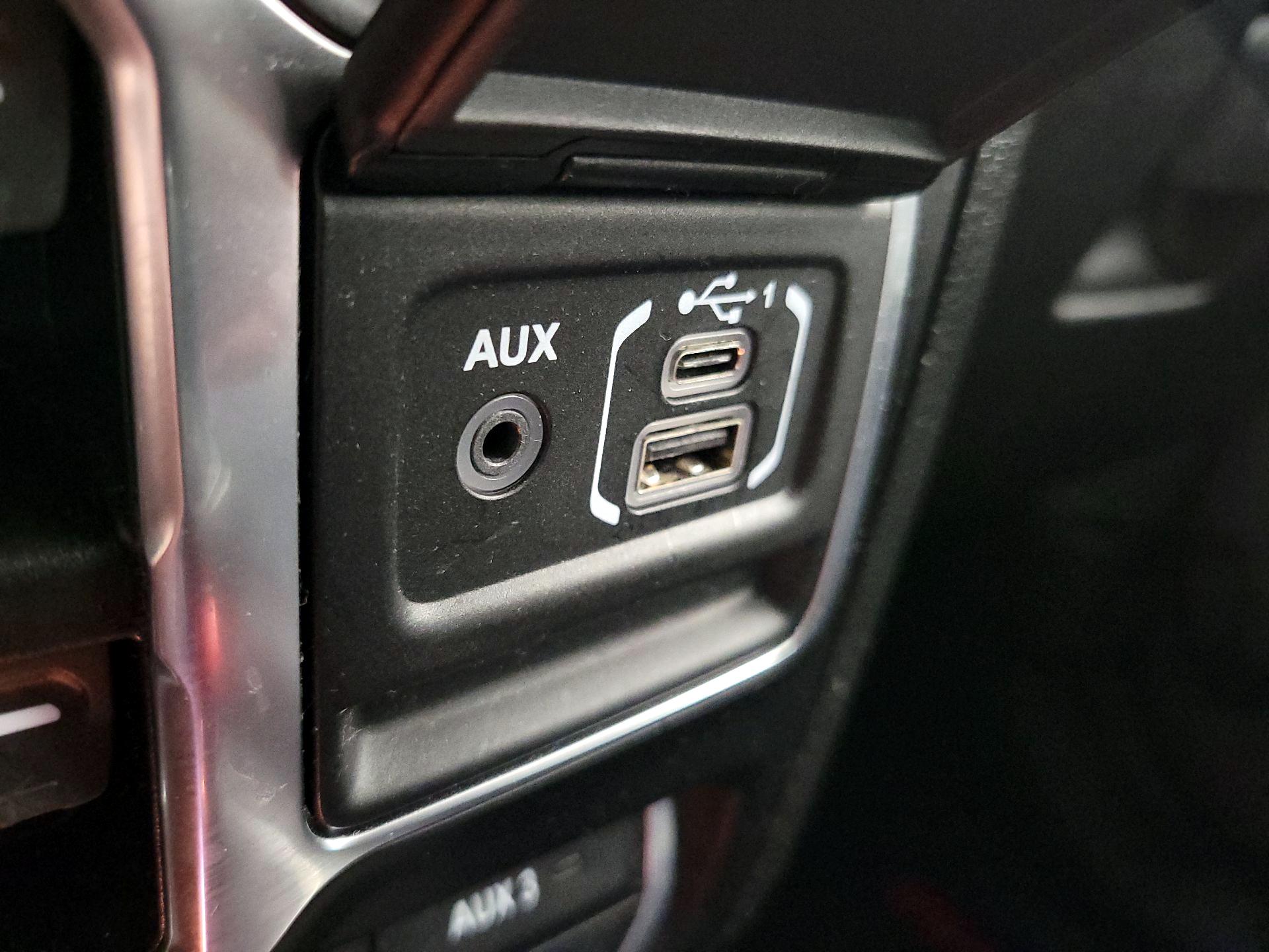 Thumbnail: 2021 Jeep Wrangler - 19