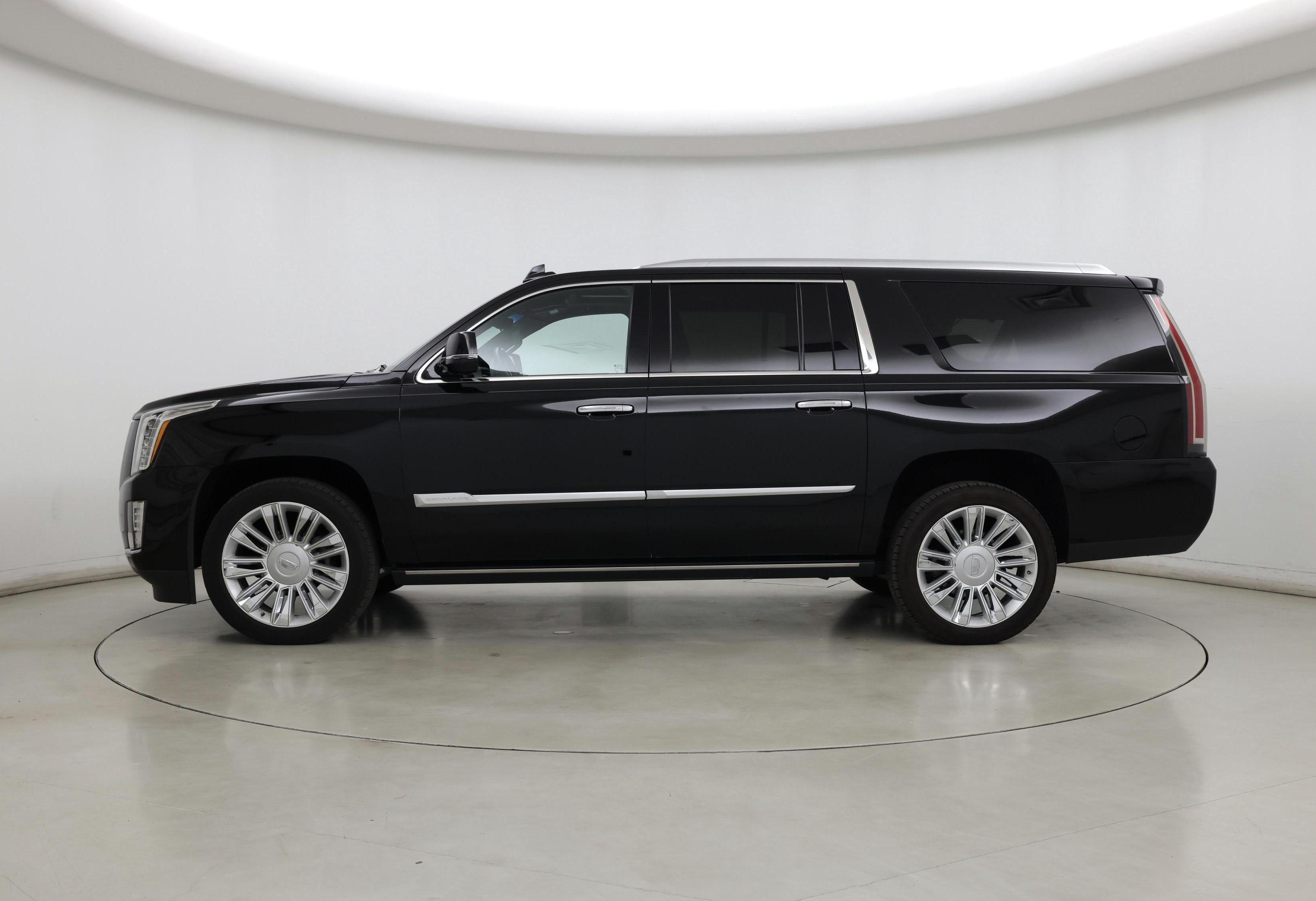 Thumbnail: 2019 Cadillac Escalade - 3