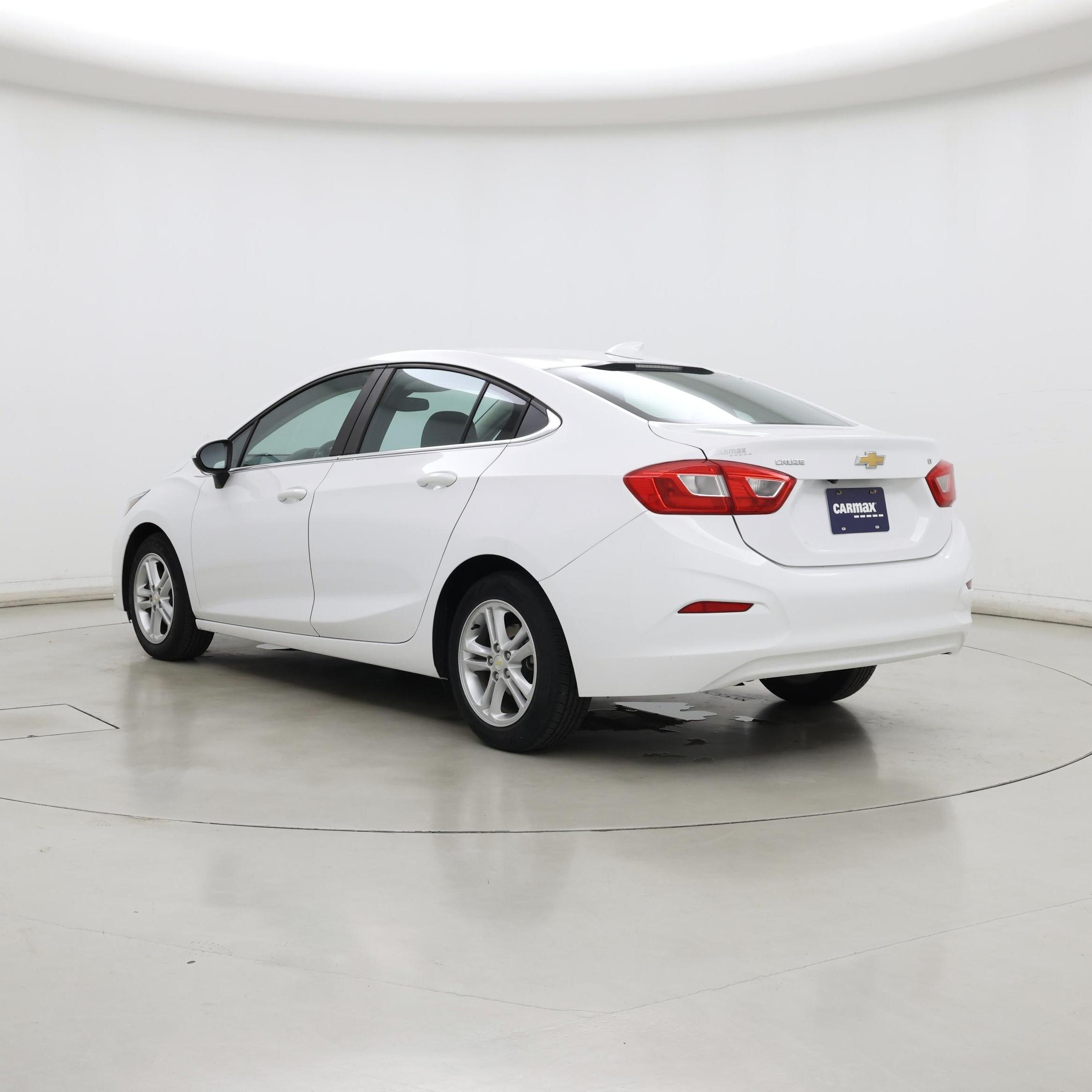 Thumbnail: 2017 Chevrolet Cruze - 2