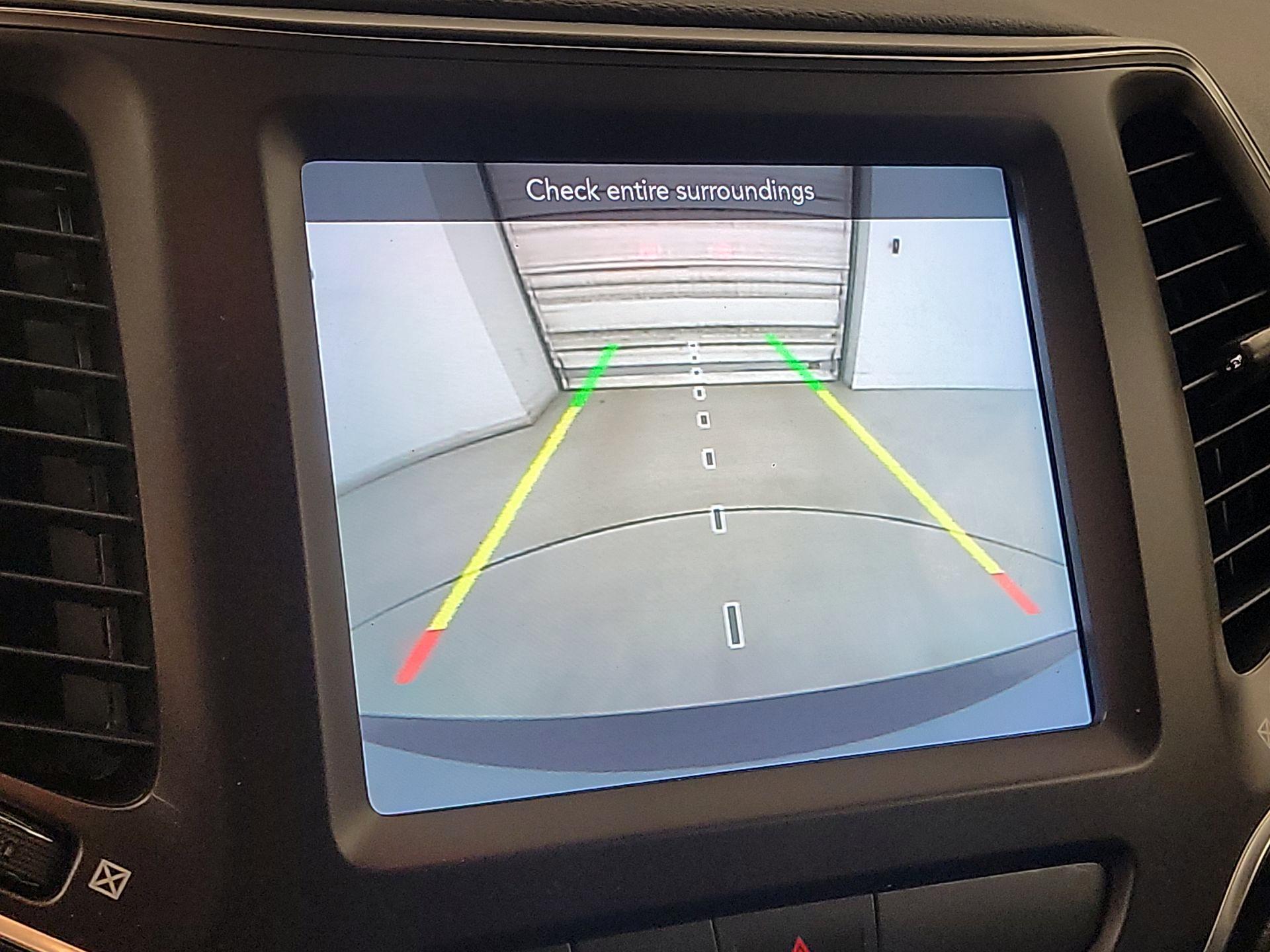 Thumbnail: 2020 Jeep Cherokee - 14