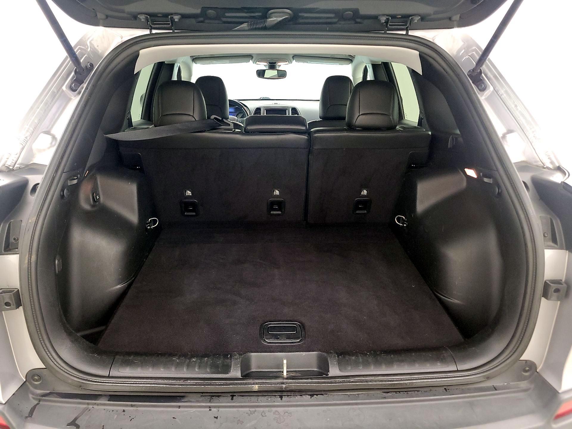 Thumbnail: 2020 Jeep Cherokee - 20