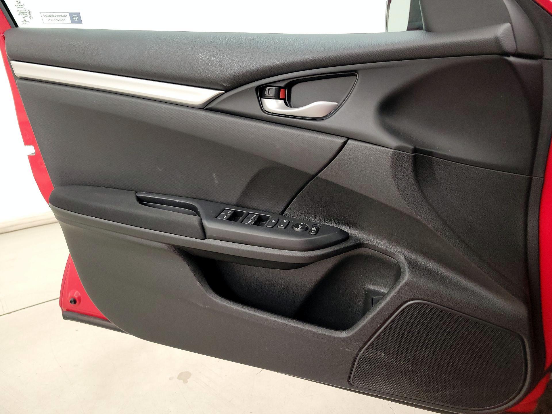 Thumbnail: 2017 Honda Civic - 12